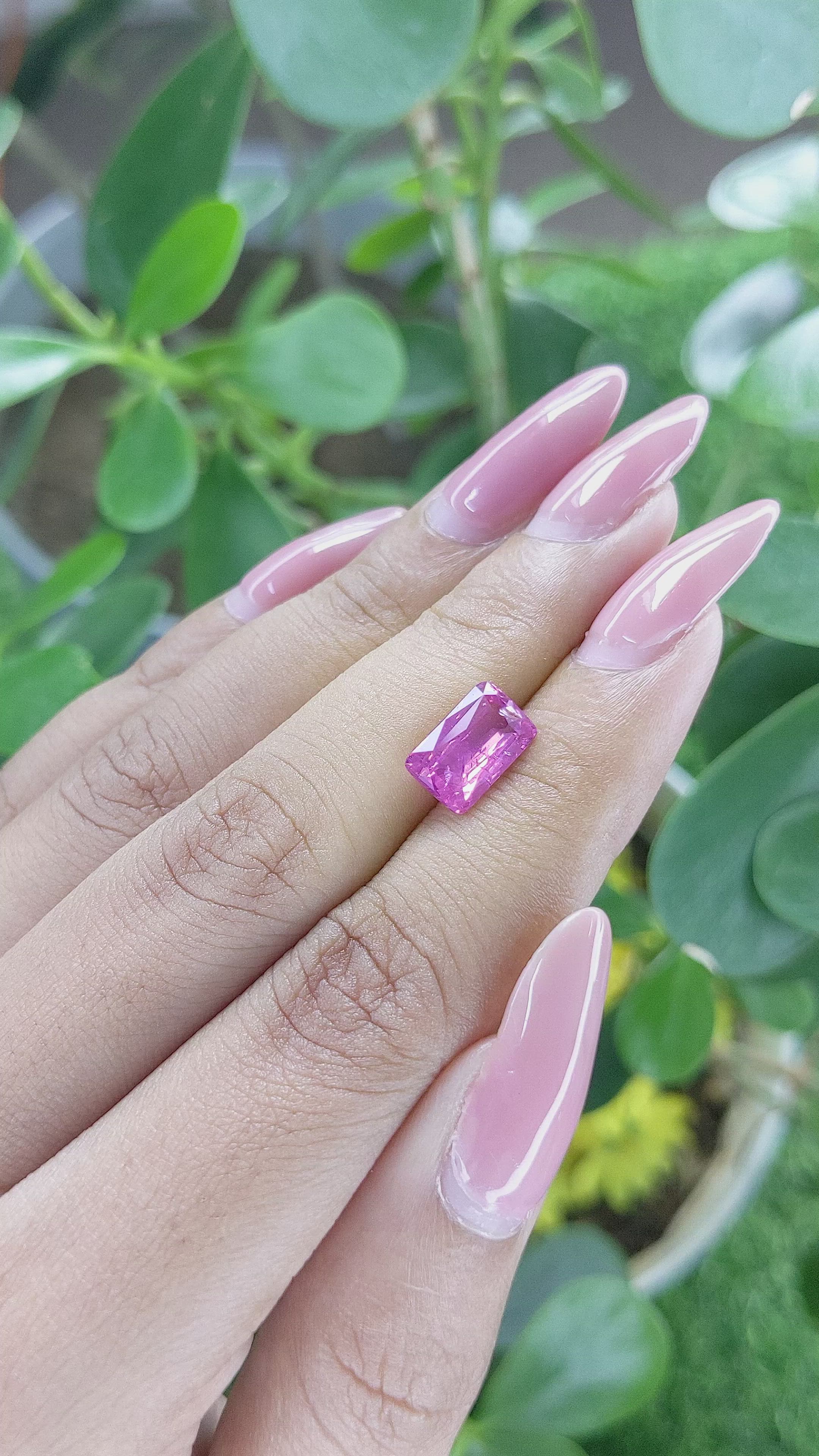 3.08 Ct. Pinkish Purple Sapphire from Ceylon (Sri Lanka) Size Video