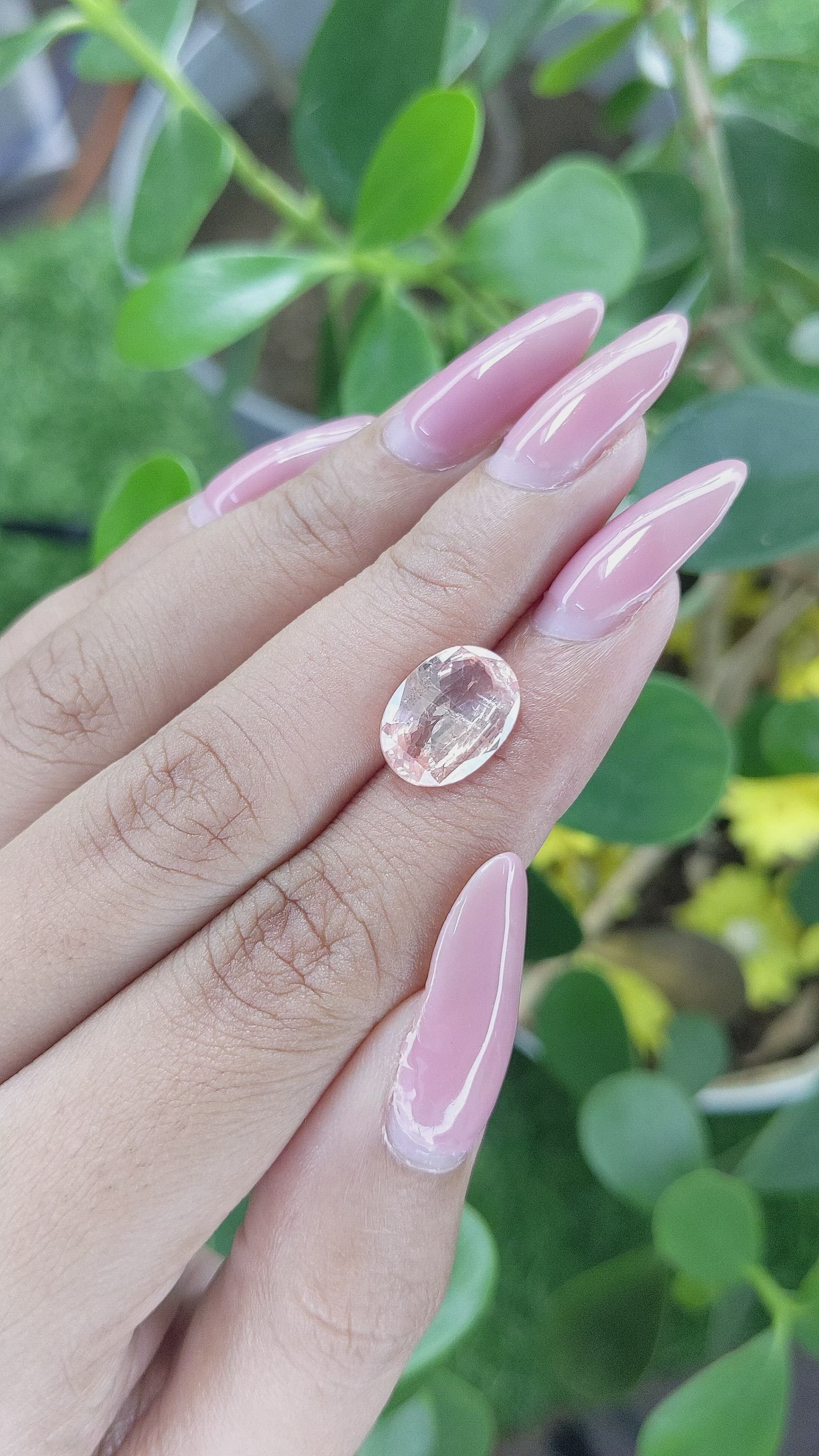 4.52 Ct. Peach Sapphire from Ceylon (Sri Lanka) Size Video