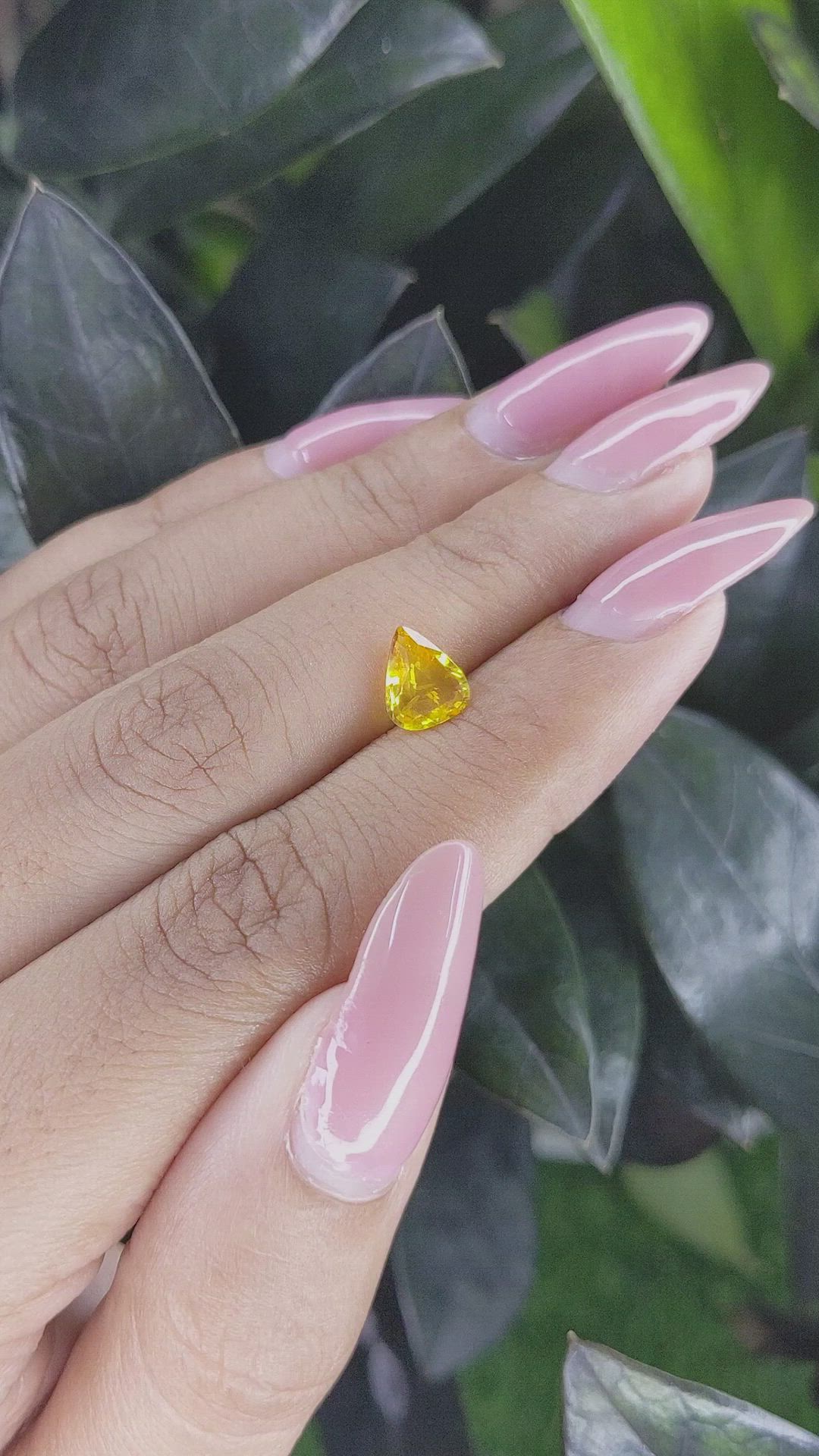 1.01 Ct. Yellow Sapphire from Ceylon (Sri Lanka) Size Video