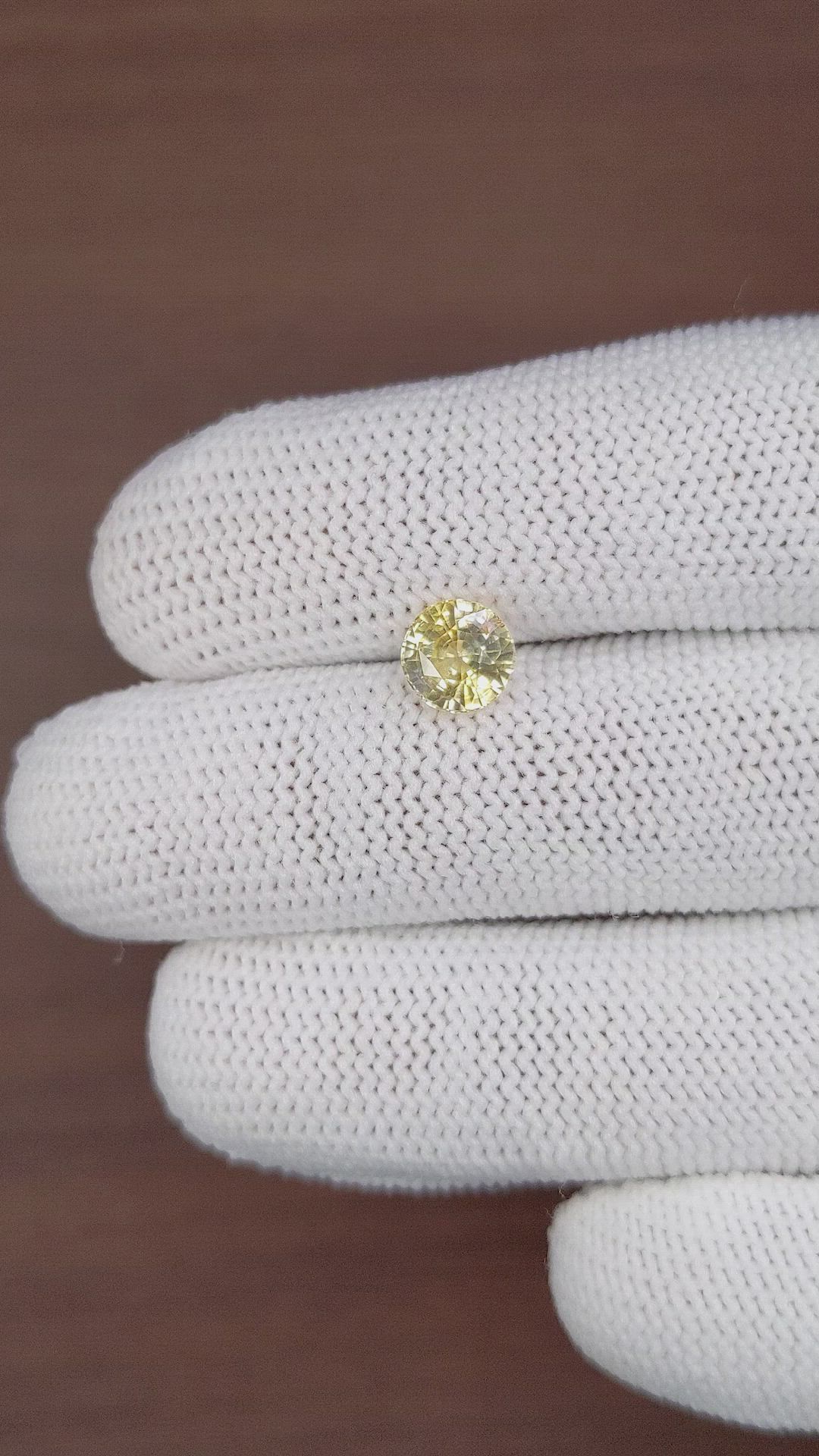 1.82 Ct. Yellow Sapphire from Ceylon (Sri Lanka) Size Video
