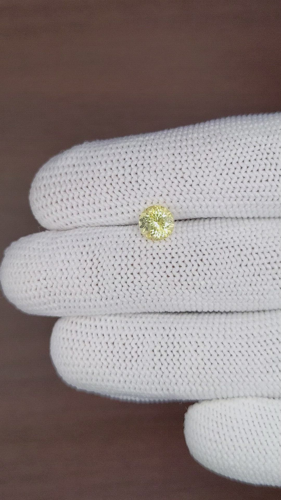 1.35 Ct. Yellow Sapphire from Ceylon (Sri Lanka) Size Video