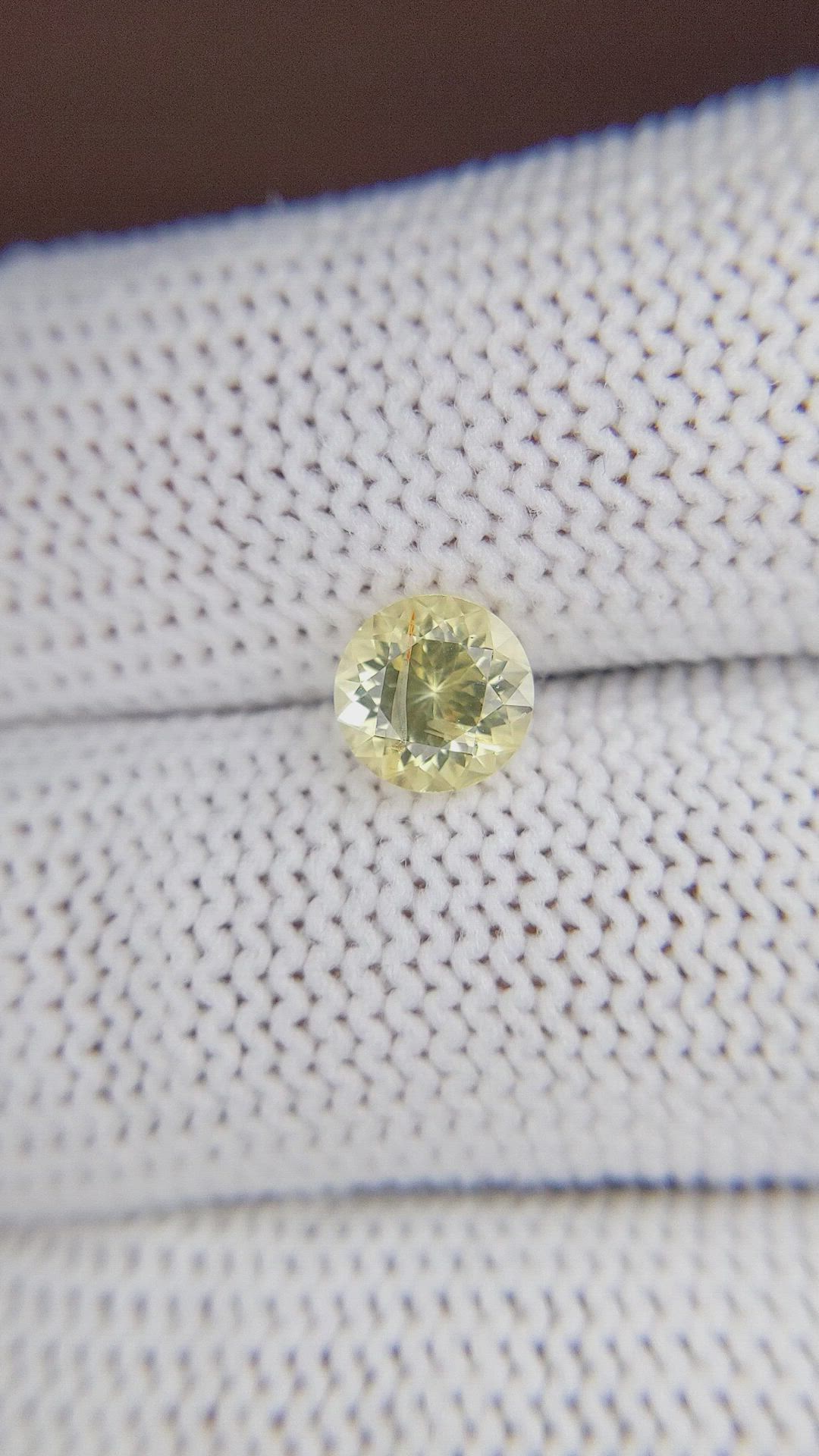 1.35 Ct. Yellow Sapphire from Ceylon (Sri Lanka) Size Video