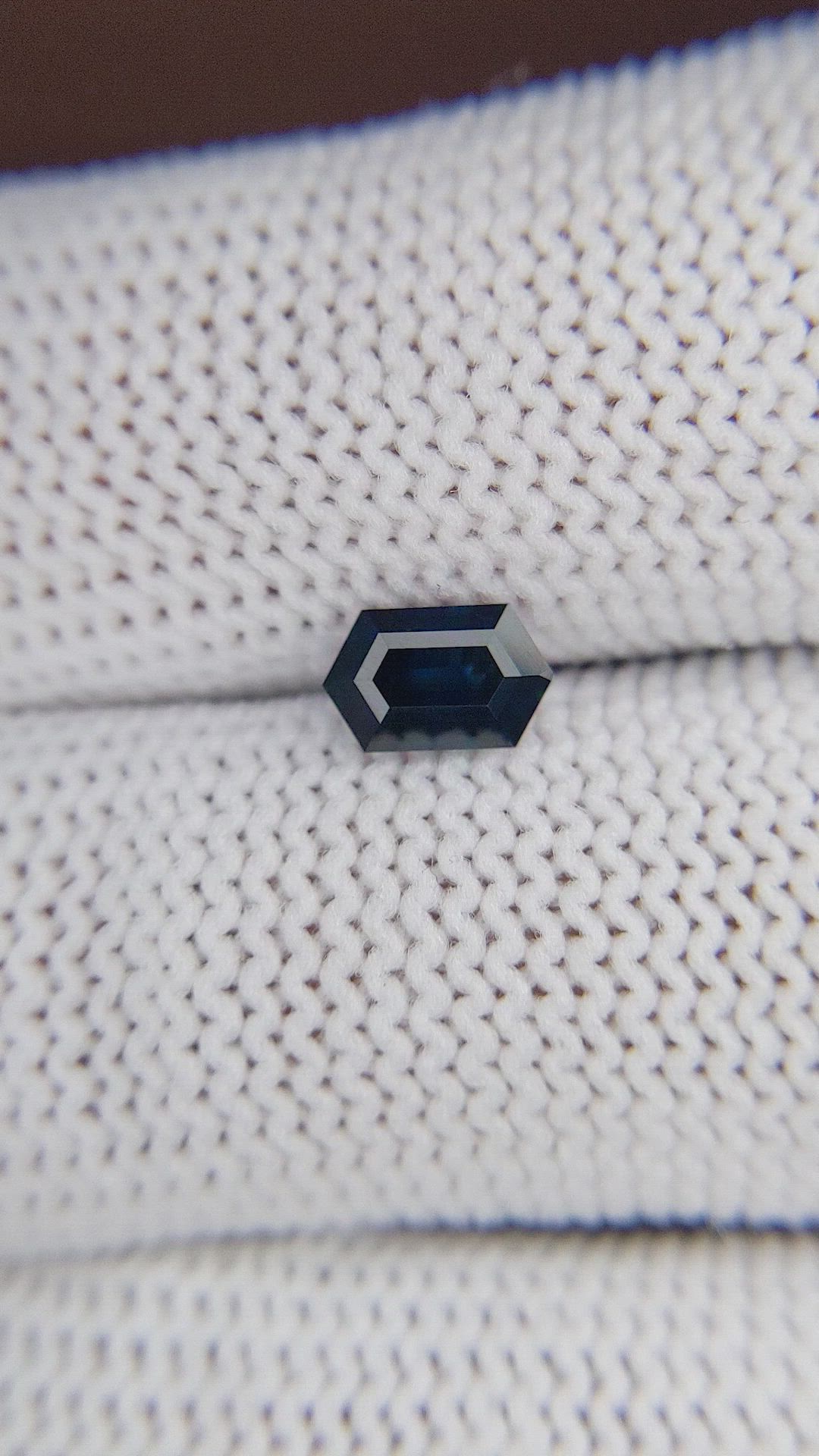 0.95 Ct. Blue Sapphire from Ceylon (Sri Lanka) Size Video