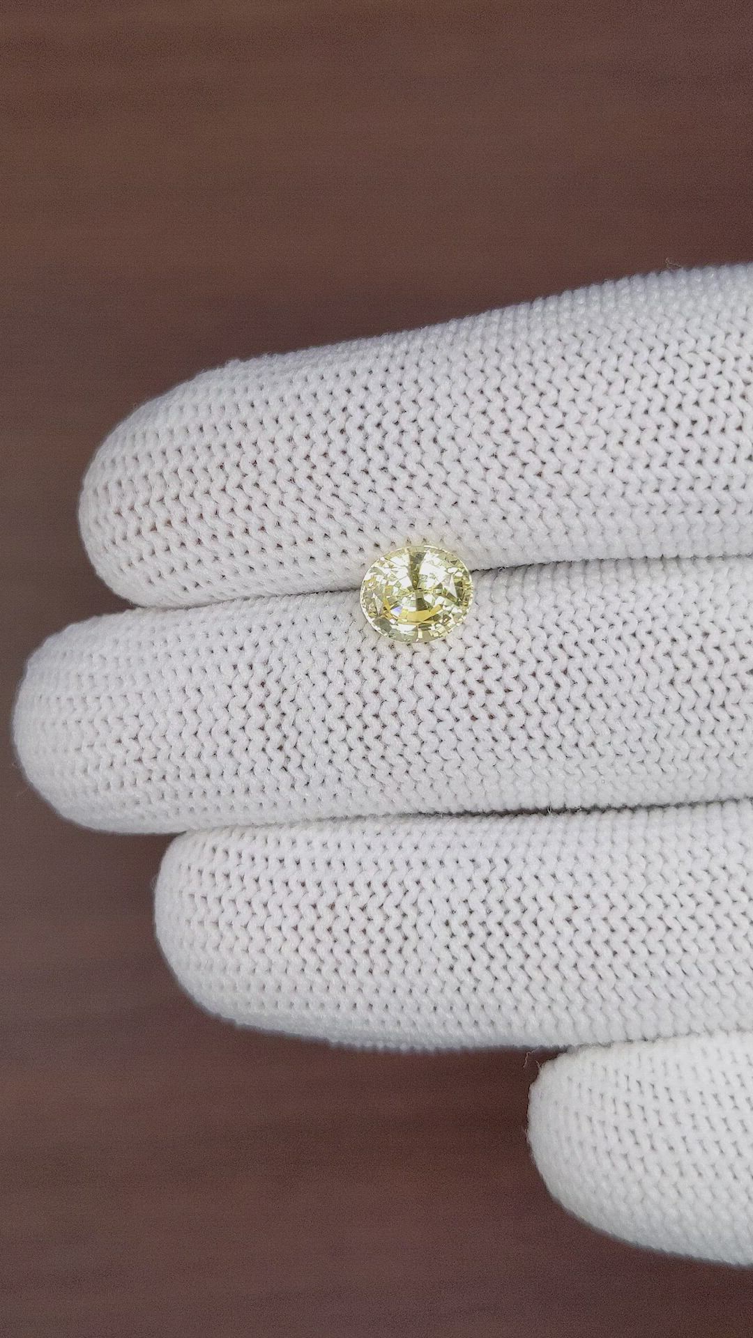 1.84 Ct. Yellow Sapphire from Ceylon (Sri Lanka) Size Video