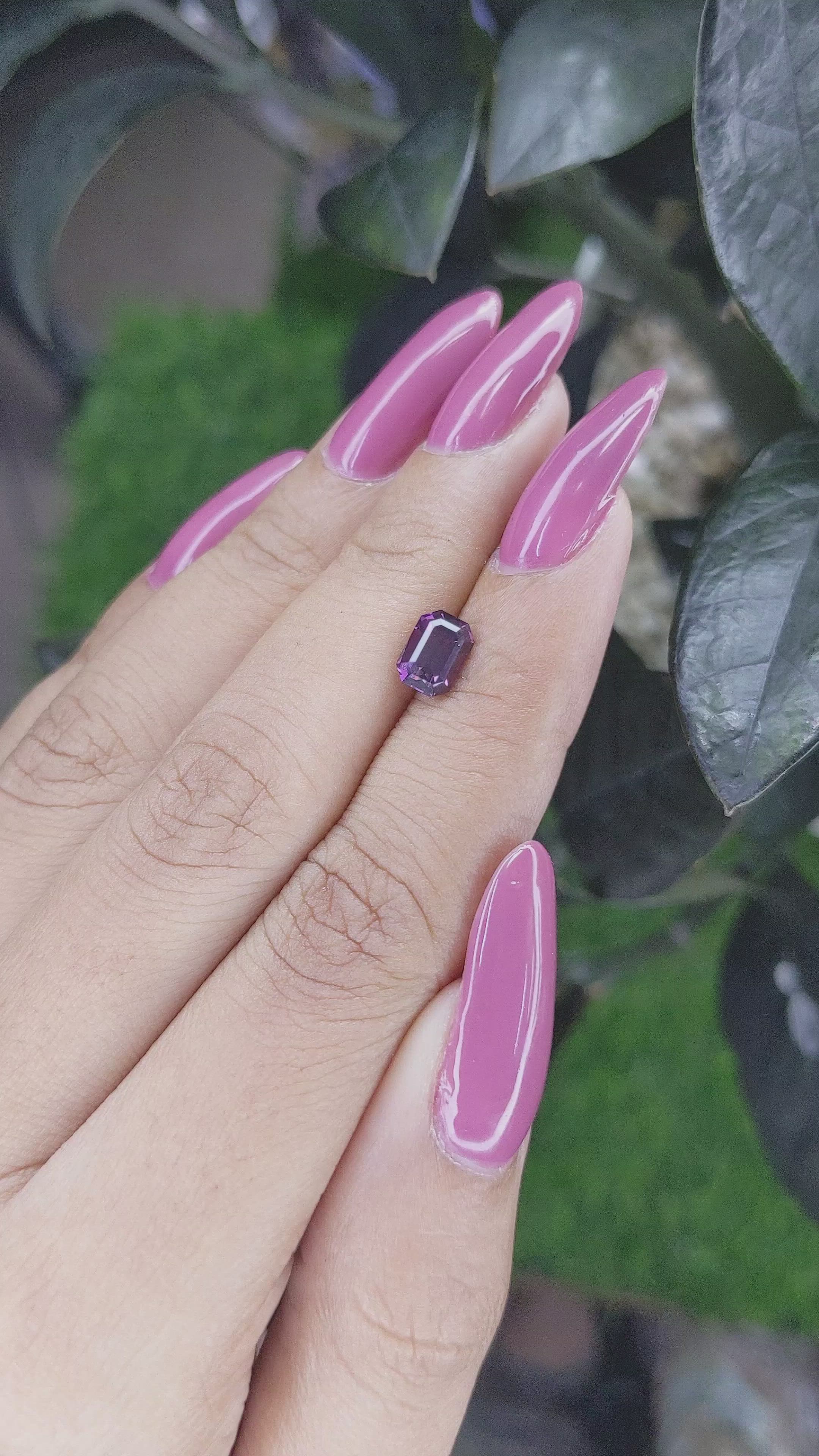 1.27 Ct. Pinkish Purple Sapphire from Ceylon (Sri Lanka) Size Video