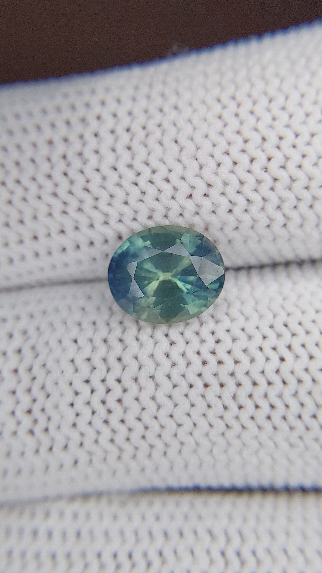 2.70 Ct. Bluish Green Sapphire from Ceylon (Sri Lanka) Size Video