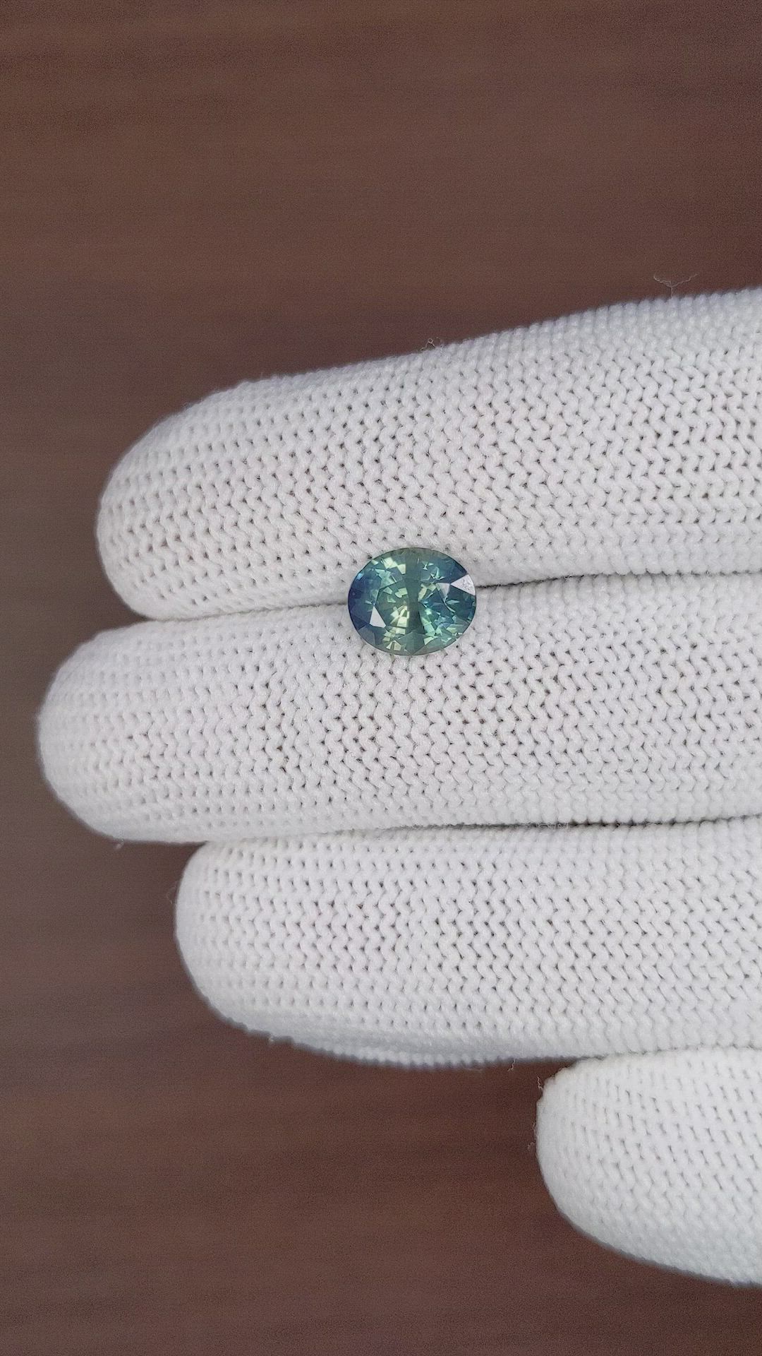 2.70 Ct. Bluish Green Sapphire from Ceylon (Sri Lanka) Size Video