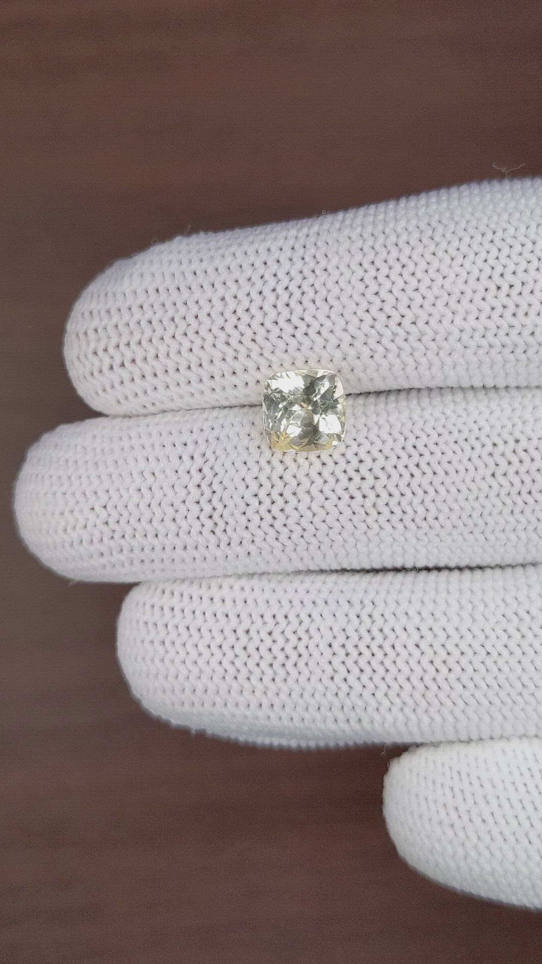 2.65 Ct. Yellow Sapphire from Ceylon (Sri Lanka) Size Video