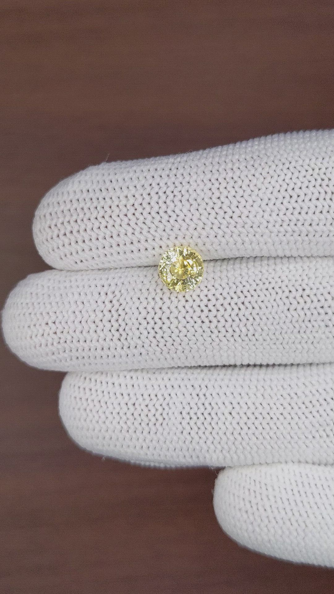 2.05 Ct. Yellow Sapphire from Ceylon (Sri Lanka) Size Video