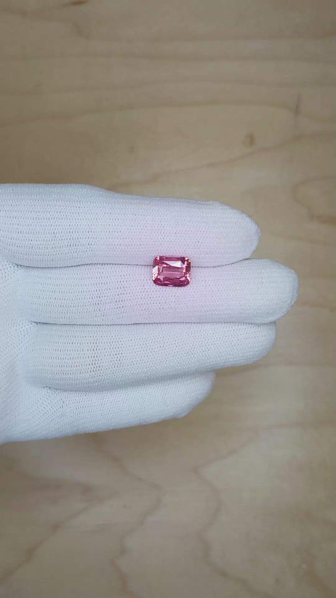 3.05 Ct. Purplish Pink Sapphire from Ceylon (Sri Lanka) Size Video