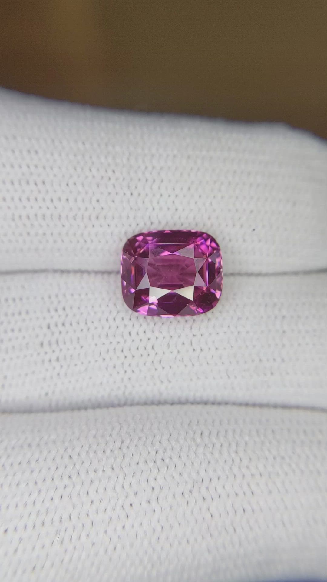 4.03 Ct. Pink Sapphire from Ceylon (Sri Lanka) Size Video