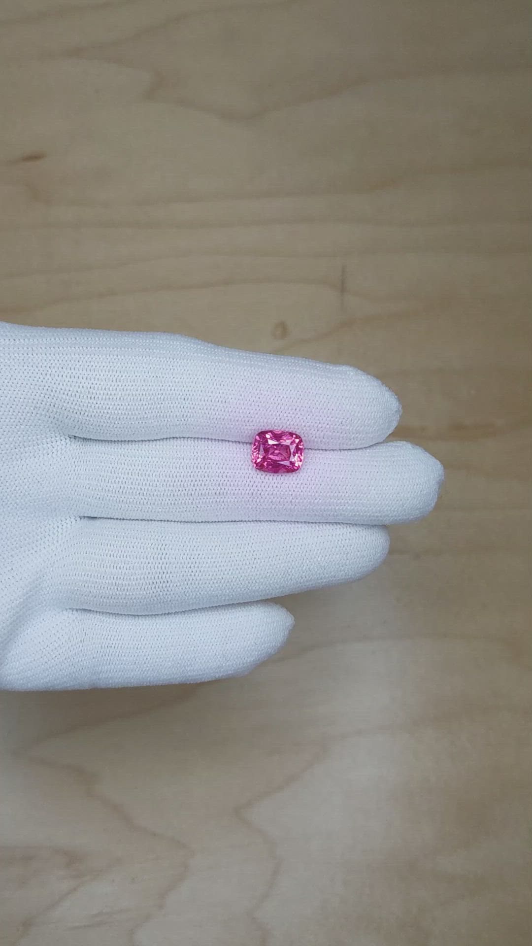 4.15 Ct. Pink Sapphire from Ceylon (Sri Lanka) Size Video