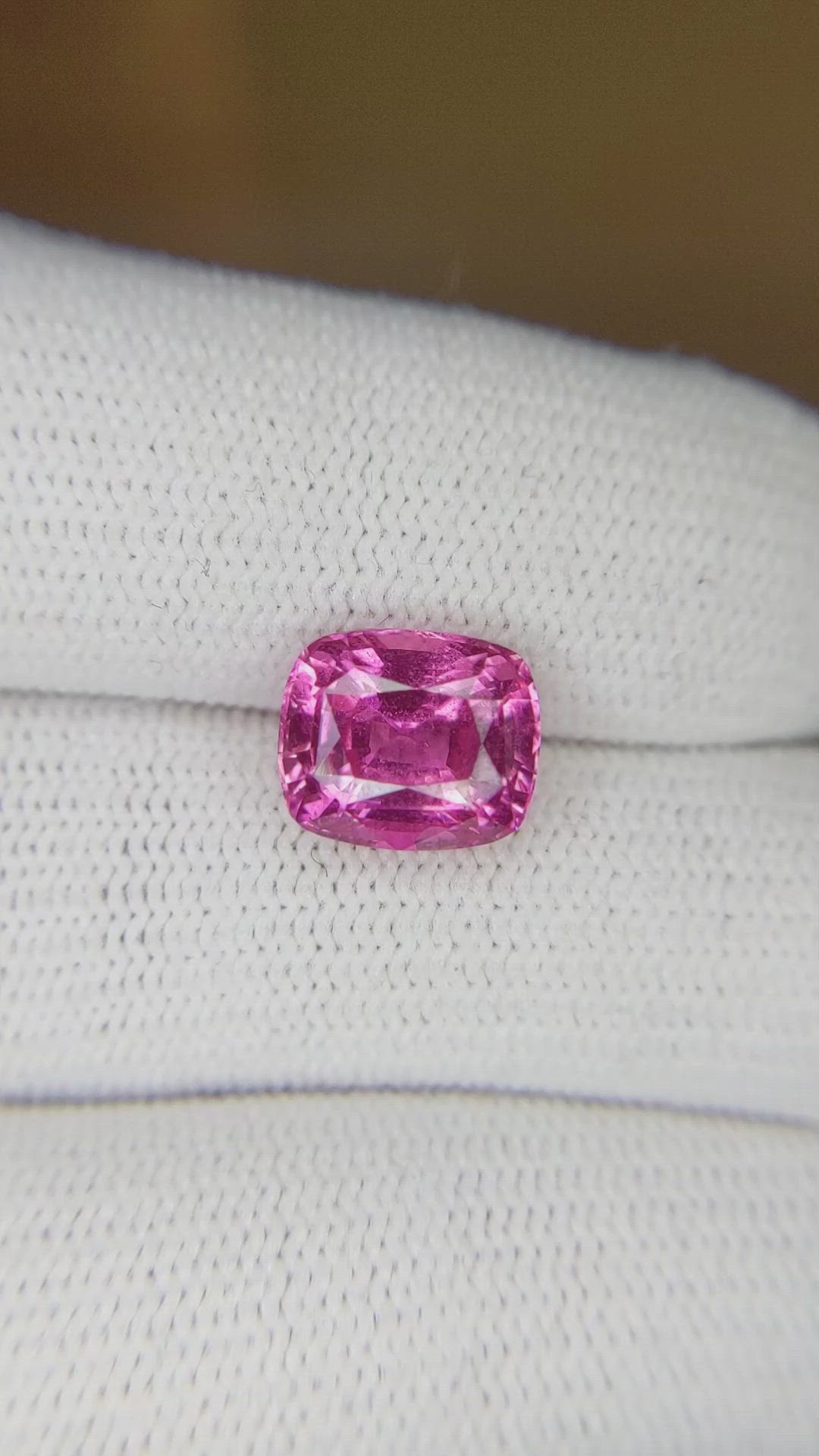 4.15 Ct. Pink Sapphire from Ceylon (Sri Lanka) Size Video