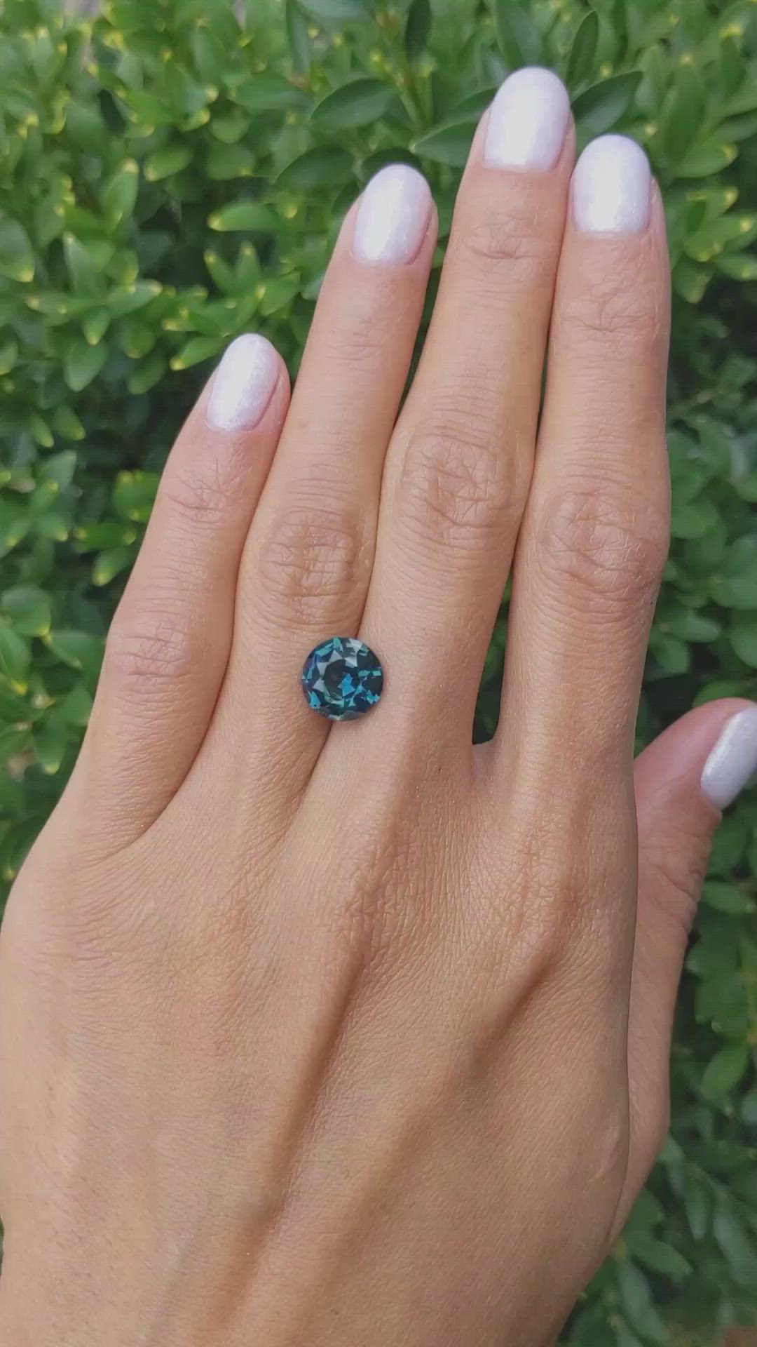 4.15 Ct. Bluish Green Sapphire from Ceylon (Sri Lanka) Size Video