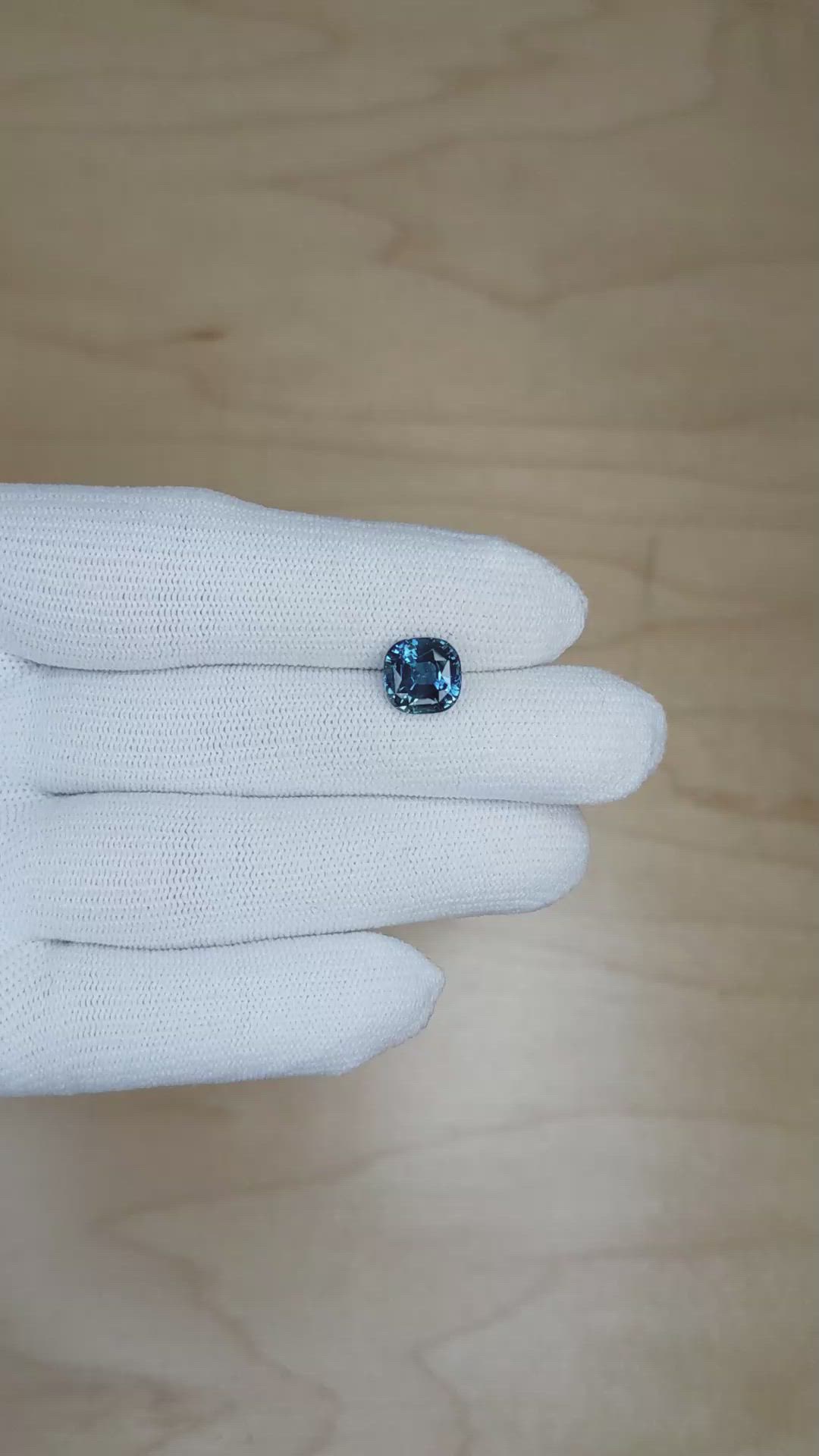 3.10 Ct. Greenish Blue Sapphire from Ceylon (Sri Lanka) Size Video