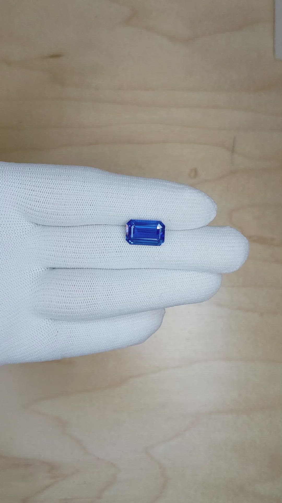 6.67 Ct. Blue Sapphire from Ceylon (Sri Lanka) Size Video