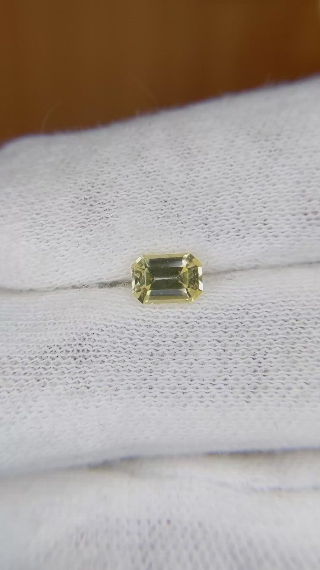 0.75 Ct. Yellow Sapphire from Ceylon (Sri Lanka) Size Video