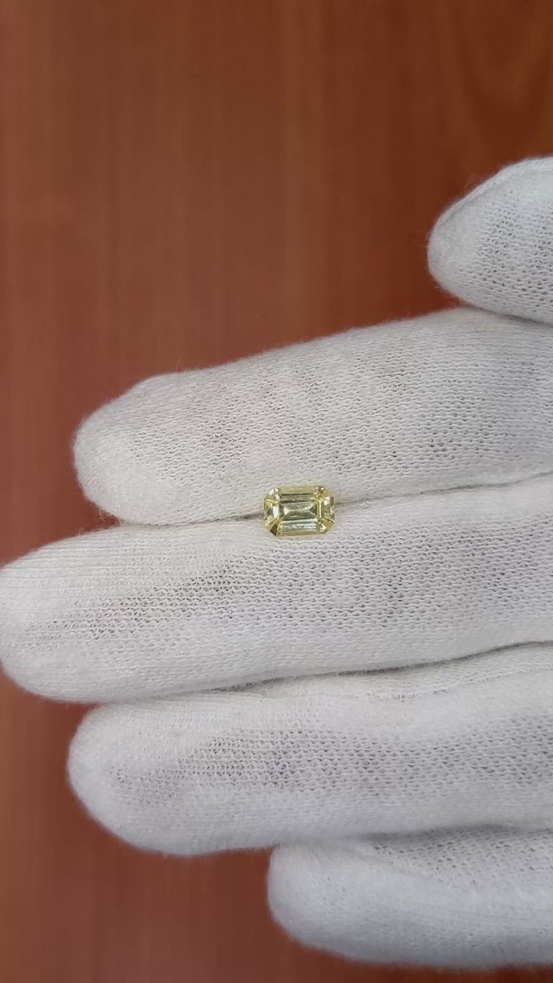 0.75 Ct. Yellow Sapphire from Ceylon (Sri Lanka) Size Video