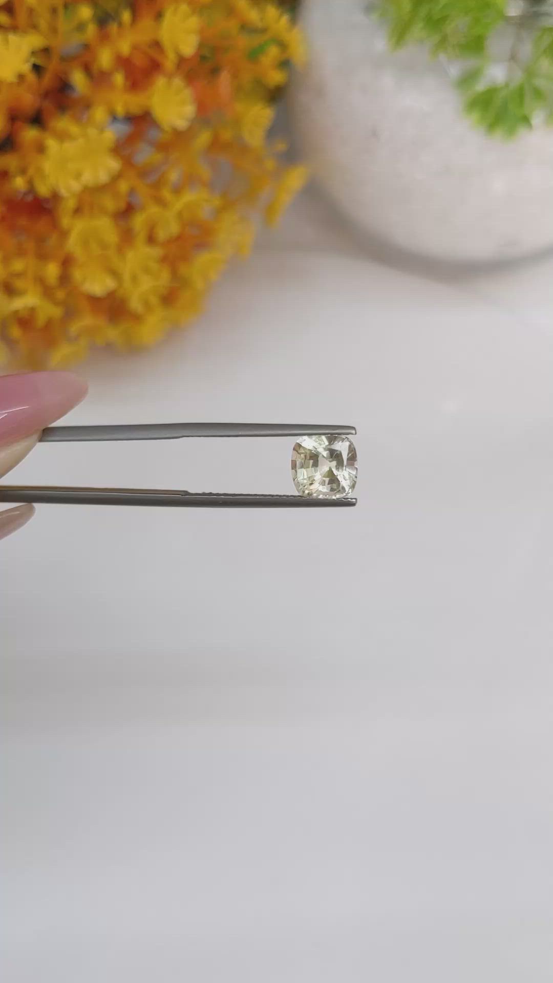 2.46 Ct. Yellow Sapphire from Ceylon (Sri Lanka) Size Video