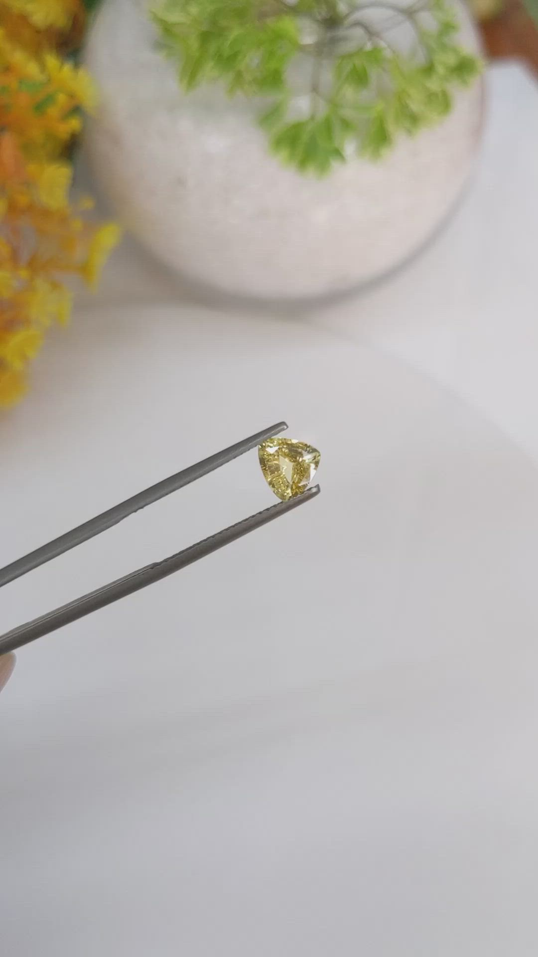 1.08 Ct. Yellow Sapphire from Ceylon (Sri Lanka) Size Video