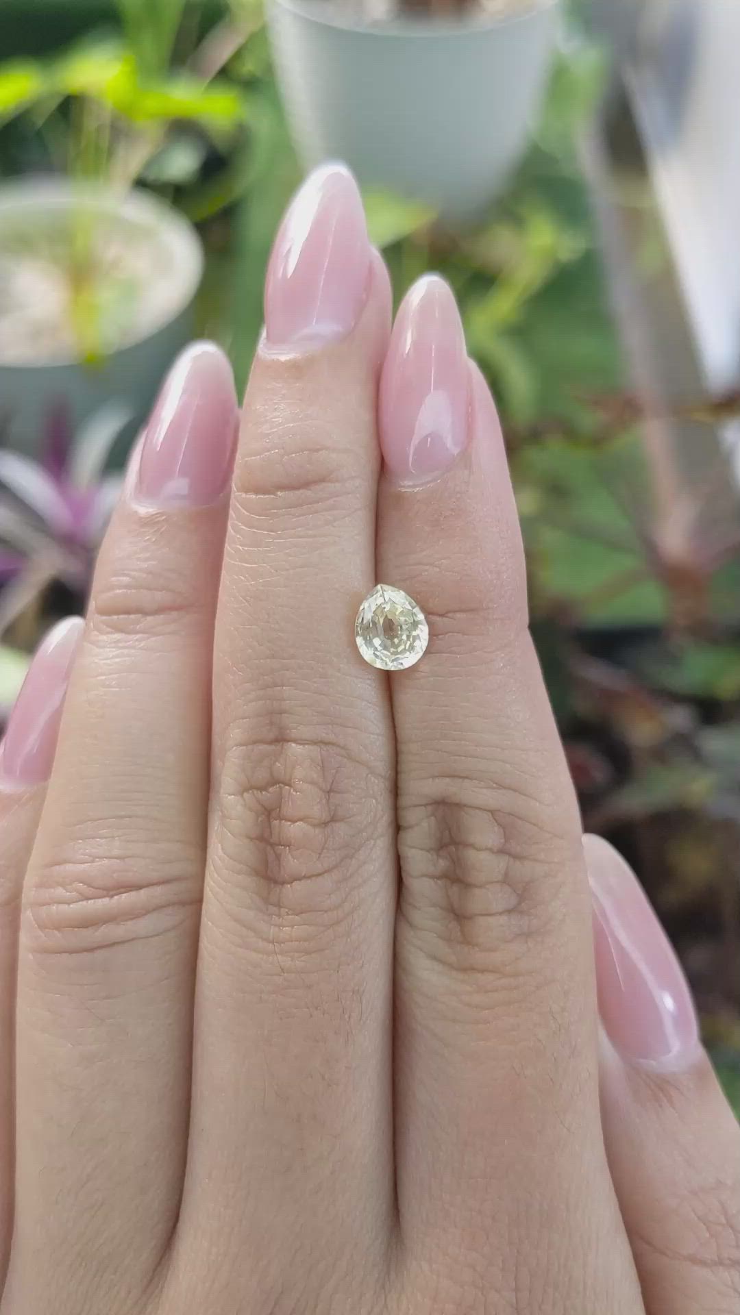 1.26 Ct. Yellow Sapphire from Ceylon (Sri Lanka) Size Video