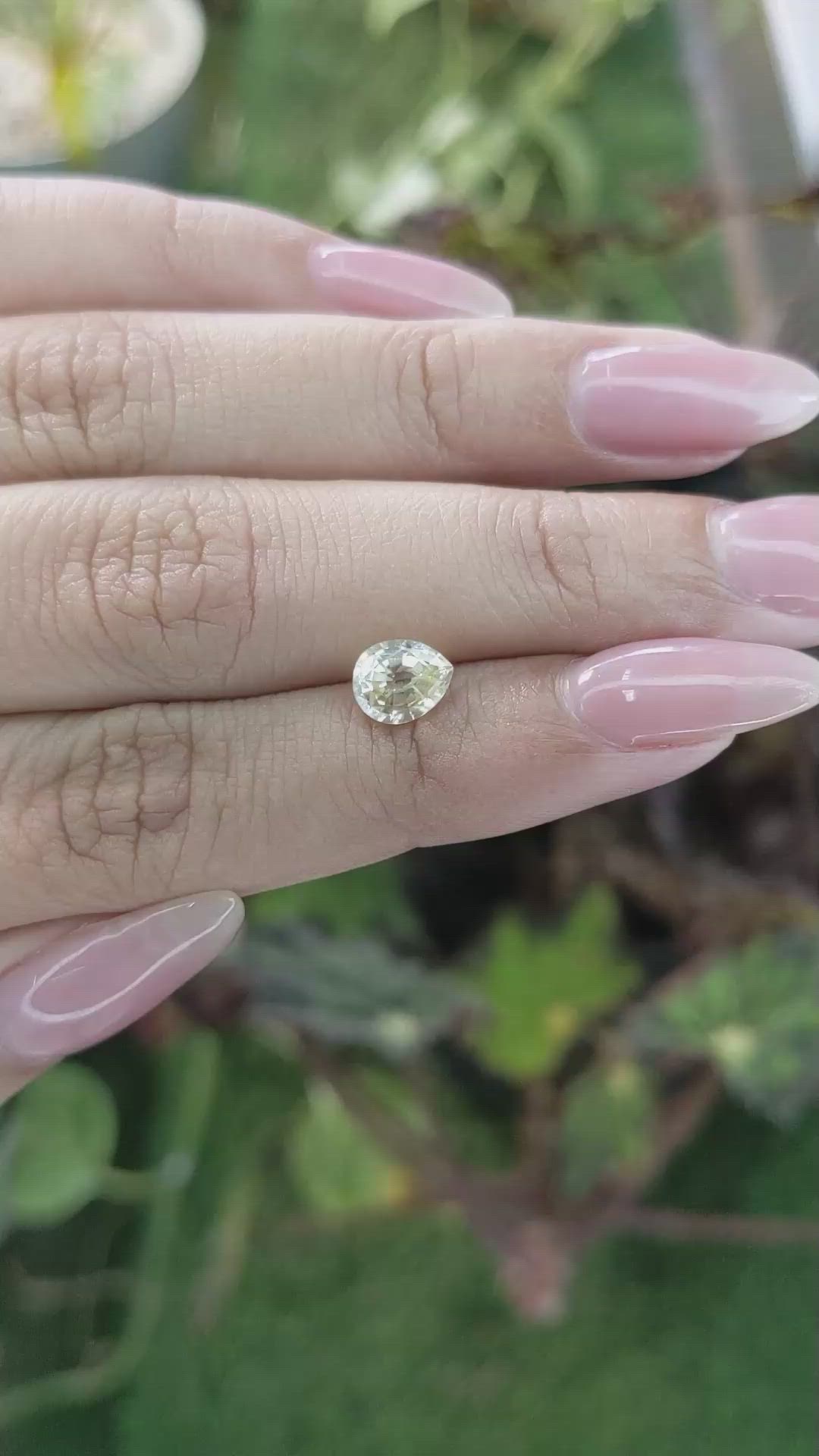 1.26 Ct. Yellow Sapphire from Ceylon (Sri Lanka) Size Video