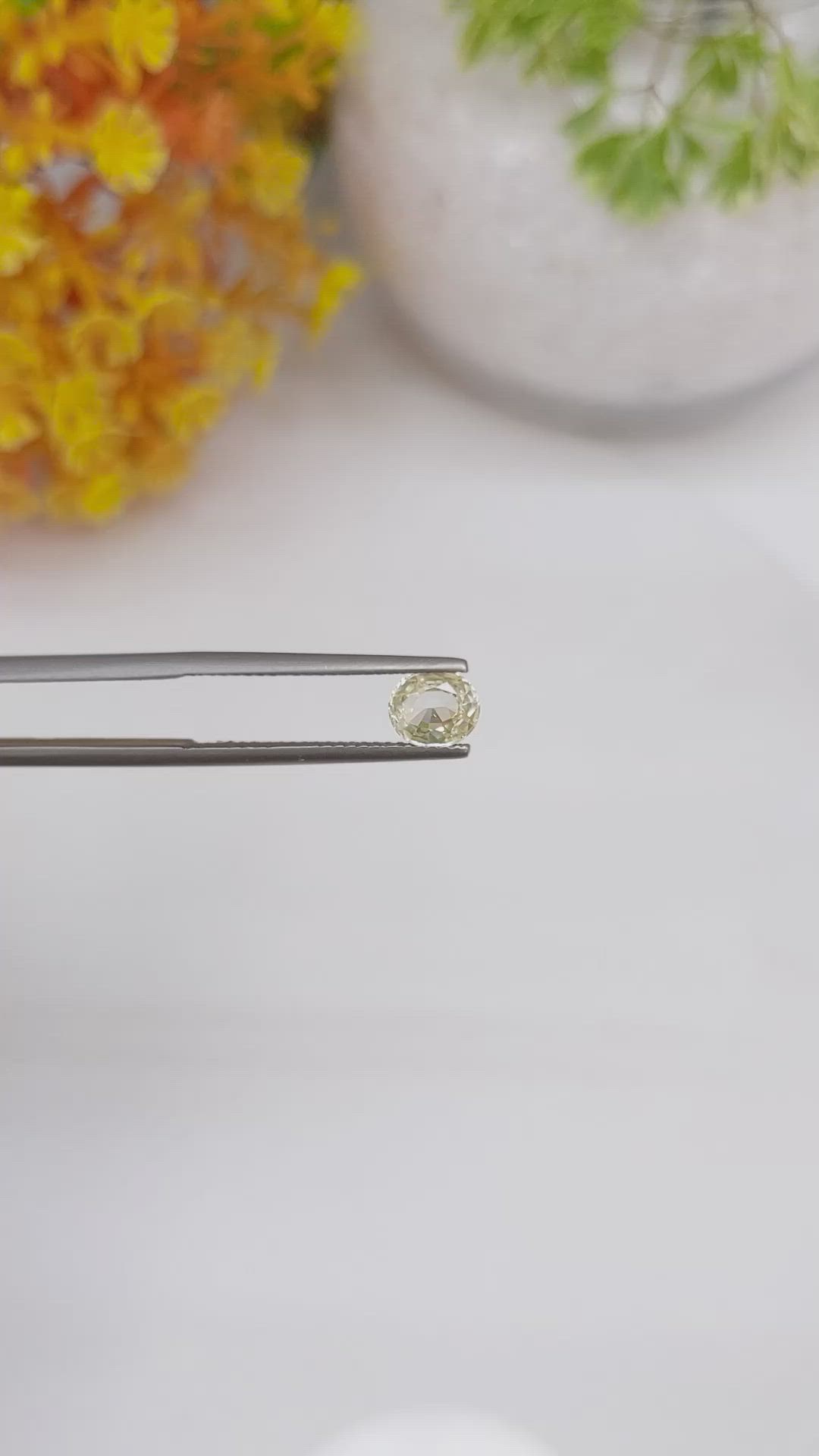 0.91 Ct. Yellow Sapphire from Ceylon (Sri Lanka) Size Video