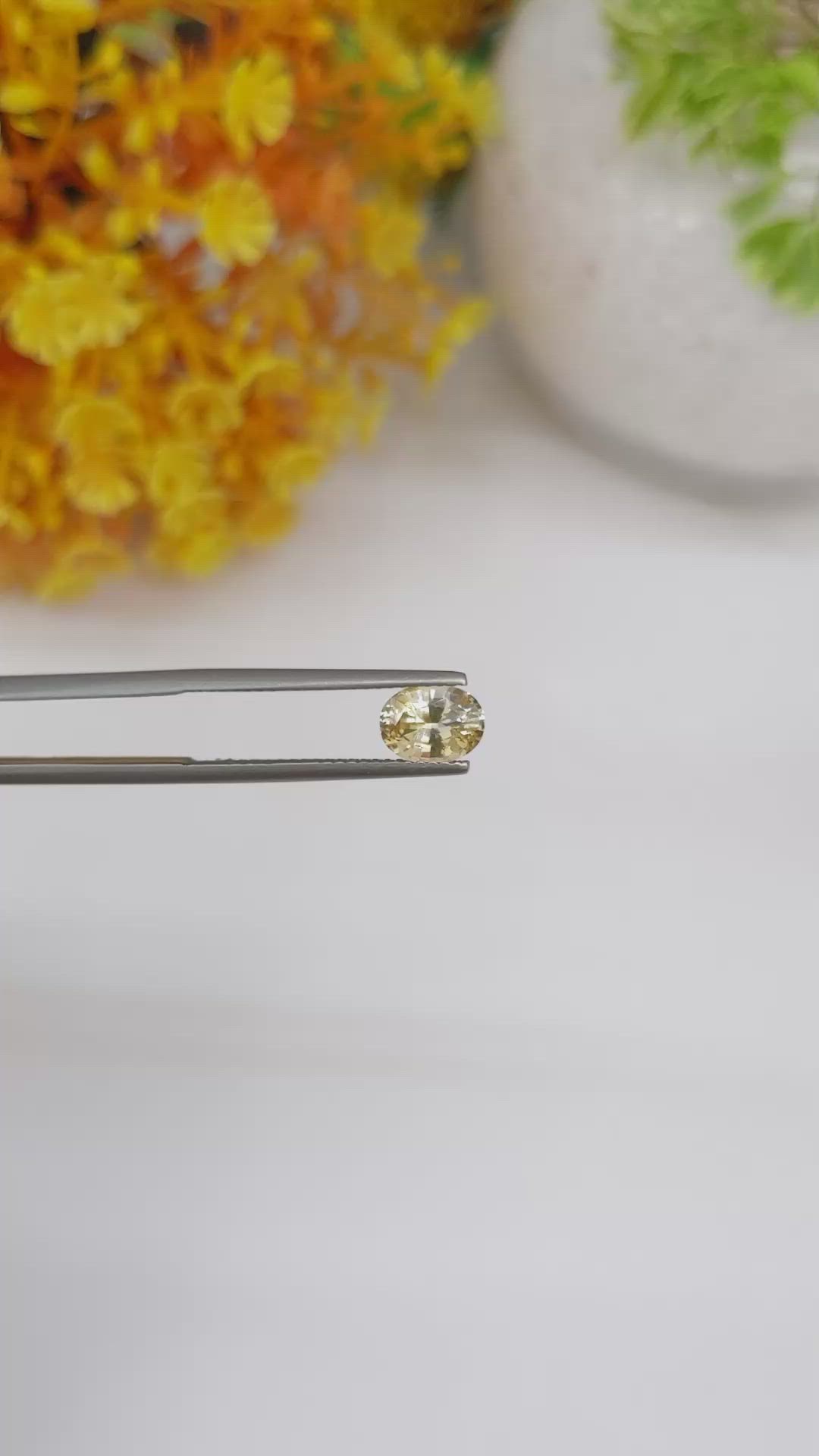 1.29 Ct. Yellow Sapphire from Ceylon (Sri Lanka) Size Video