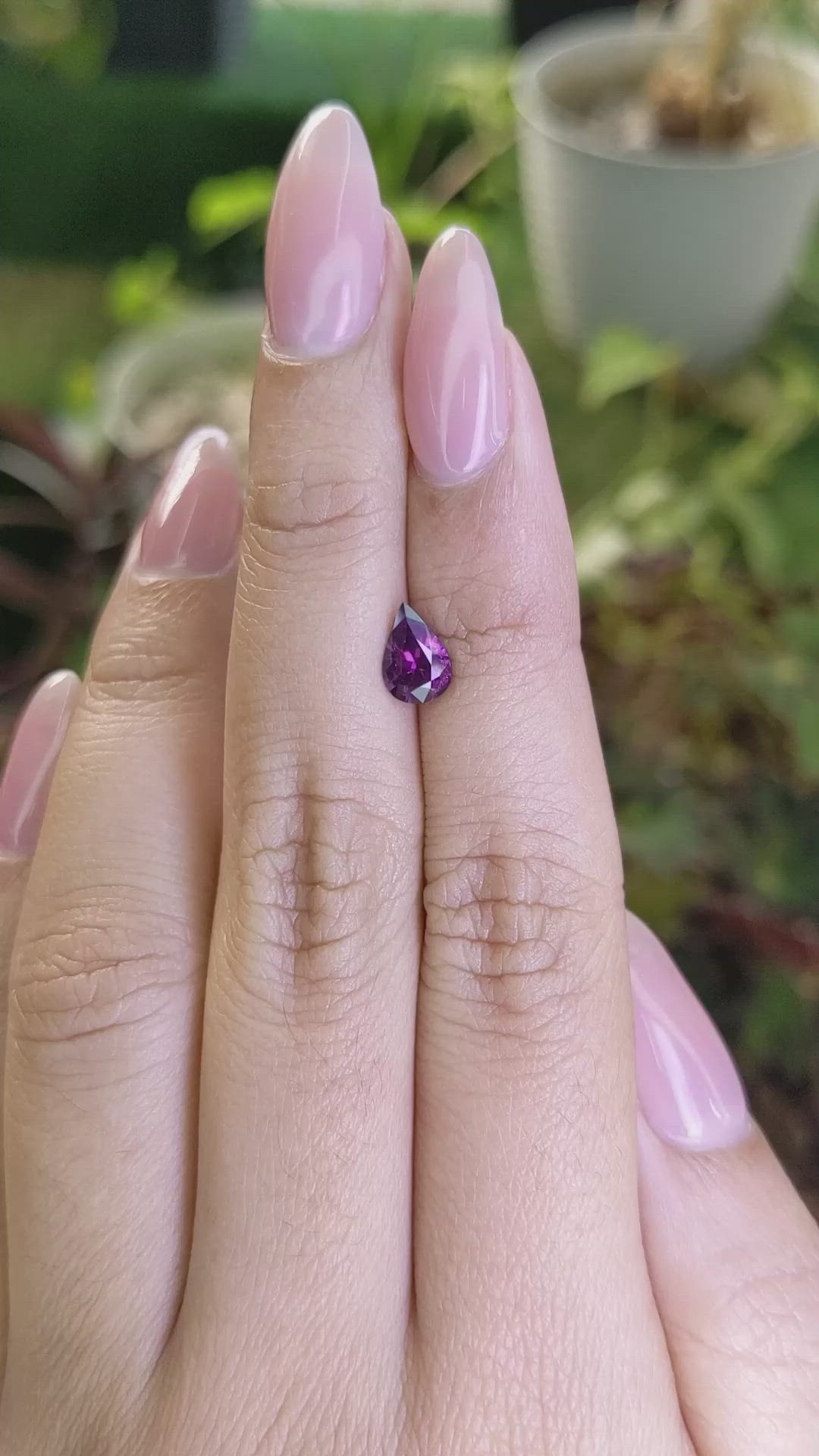 0.79 Ct. Pinkish Purple Sapphire from Ceylon (Sri Lanka) Size Video