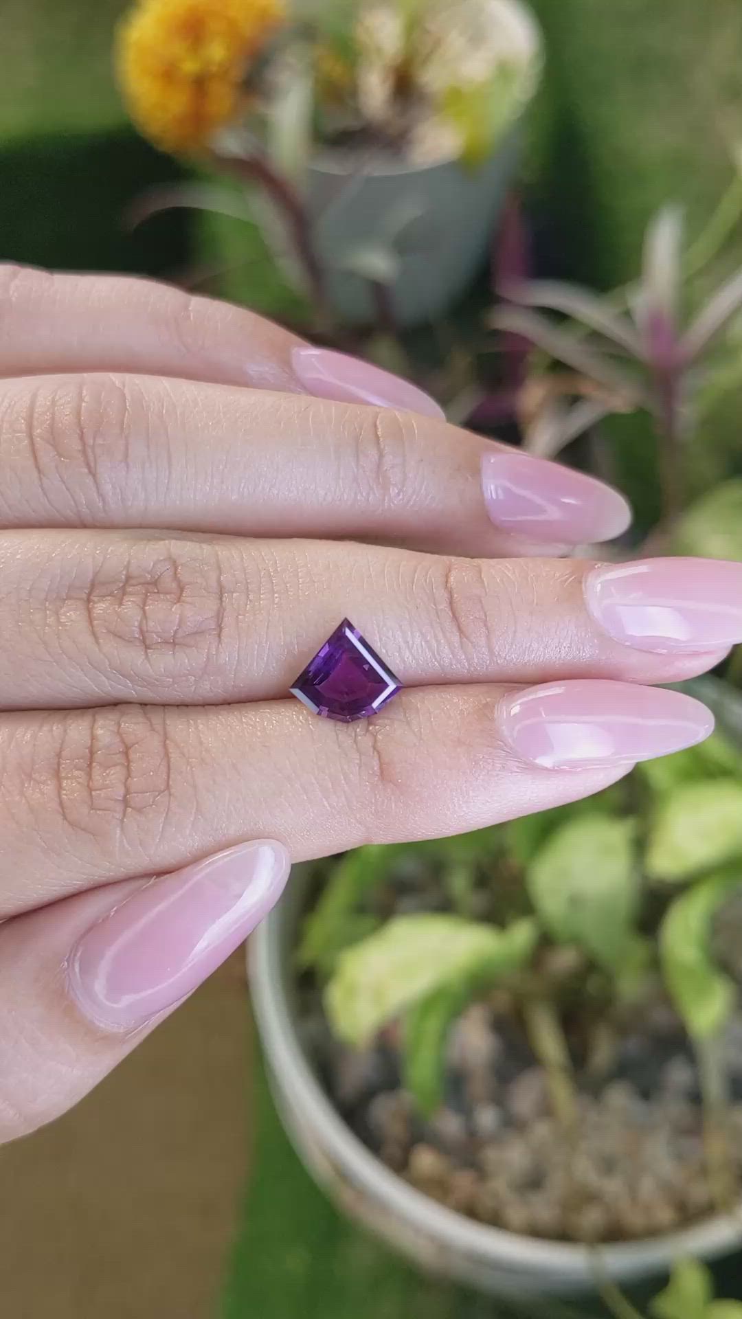 1.62 Ct. Pinkish Purple Sapphire from Ceylon (Sri Lanka) Size Video