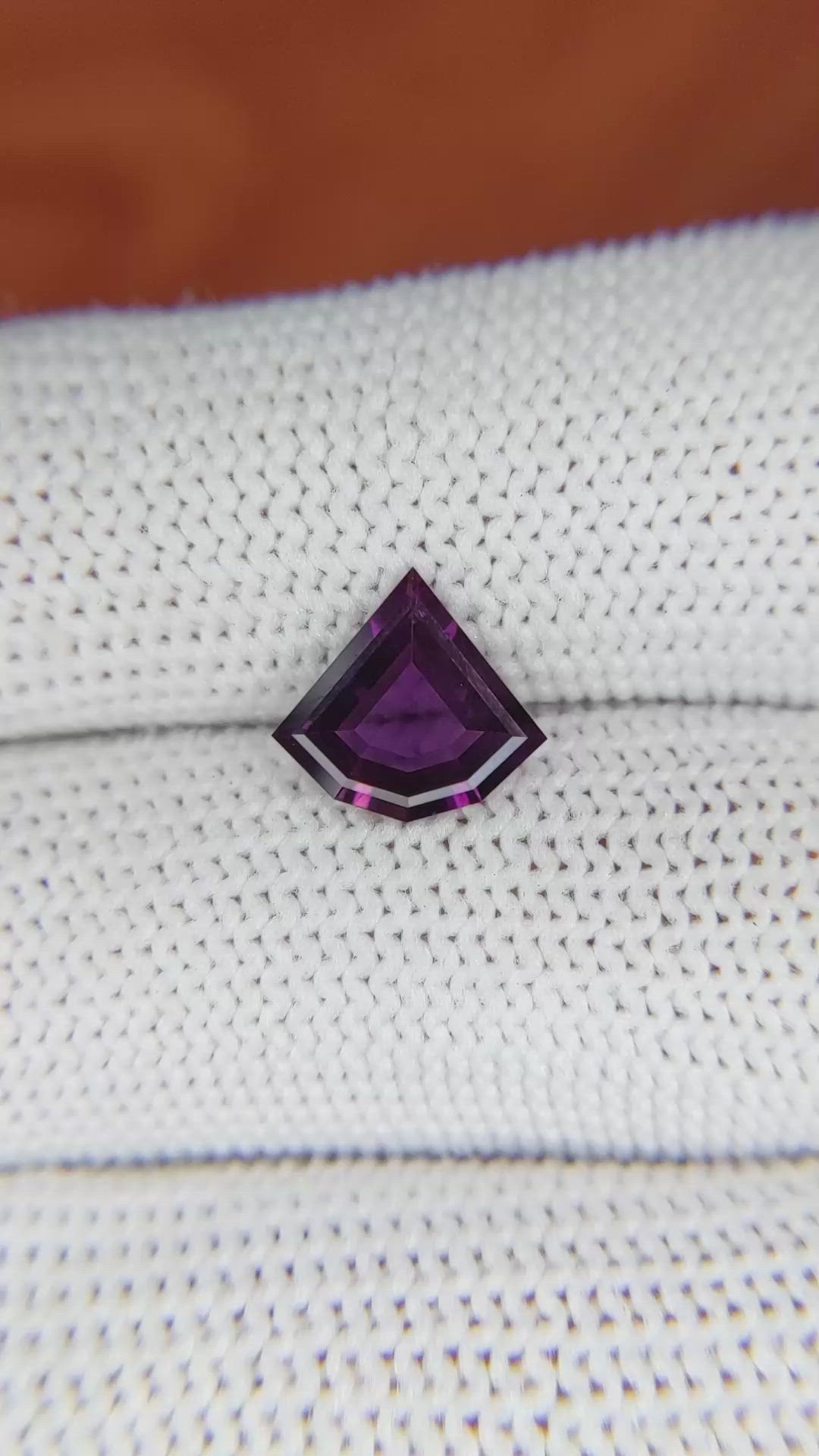 1.62 Ct. Pinkish Purple Sapphire from Ceylon (Sri Lanka) Size Video