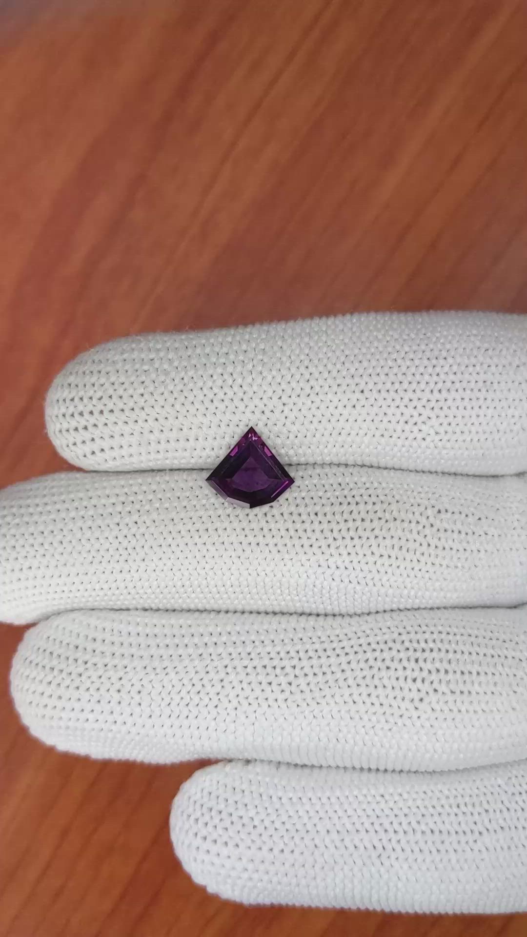 1.62 Ct. Pinkish Purple Sapphire from Ceylon (Sri Lanka) Size Video