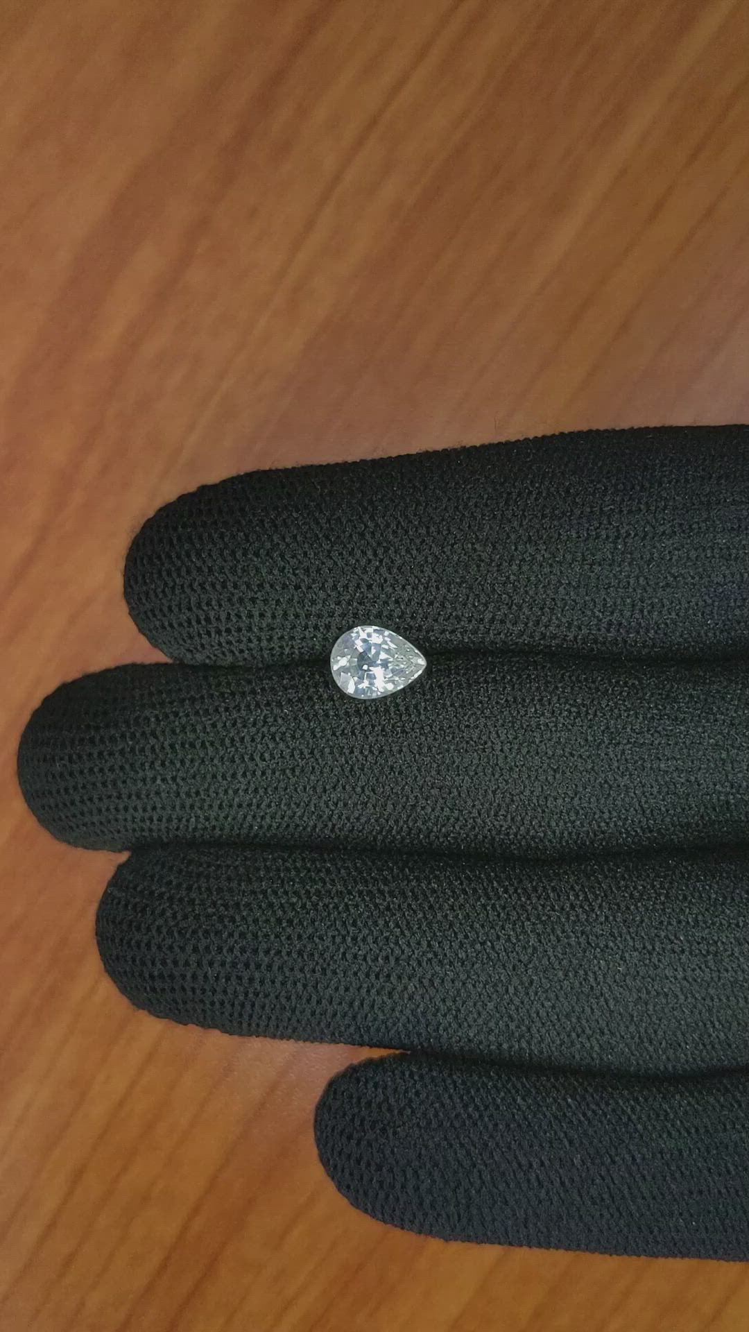 1.32 Ct. White Sapphire from Ceylon (Sri Lanka) Size Video