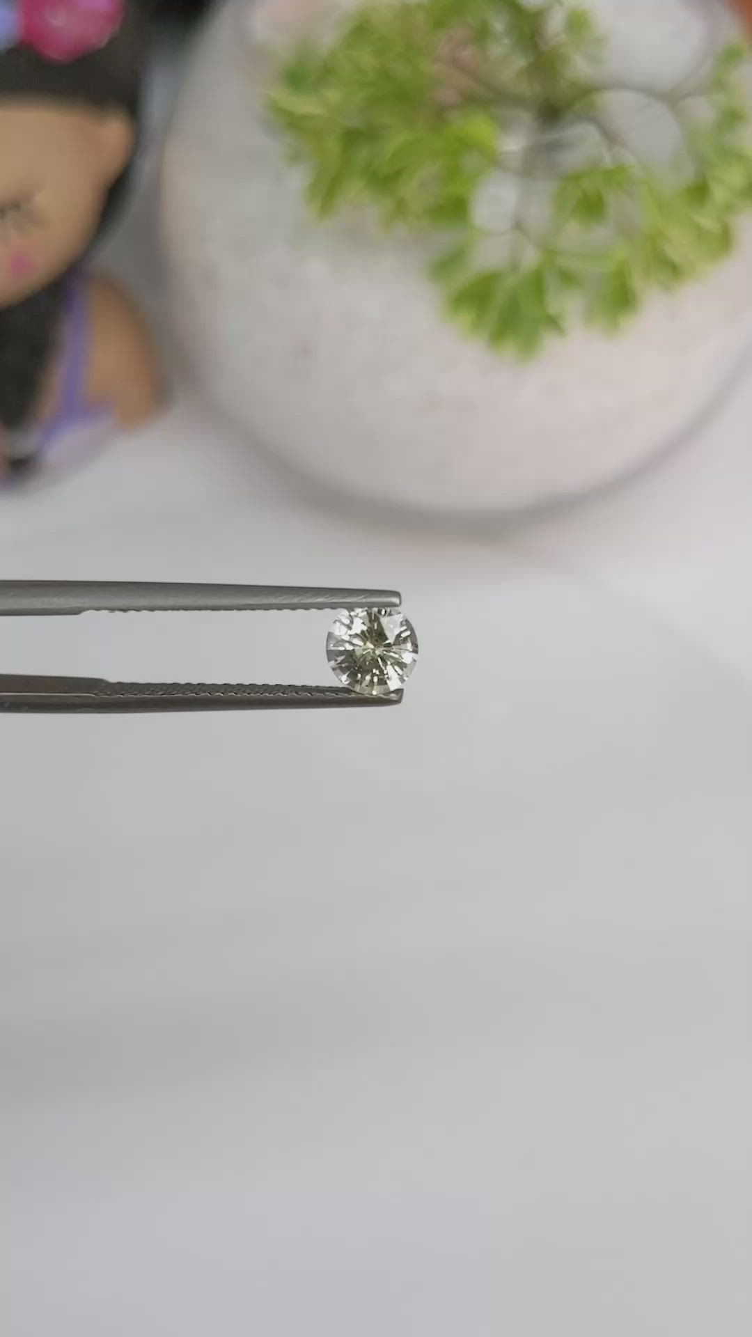 0.96 Ct. Yellow Sapphire from Ceylon (Sri Lanka) Size Video