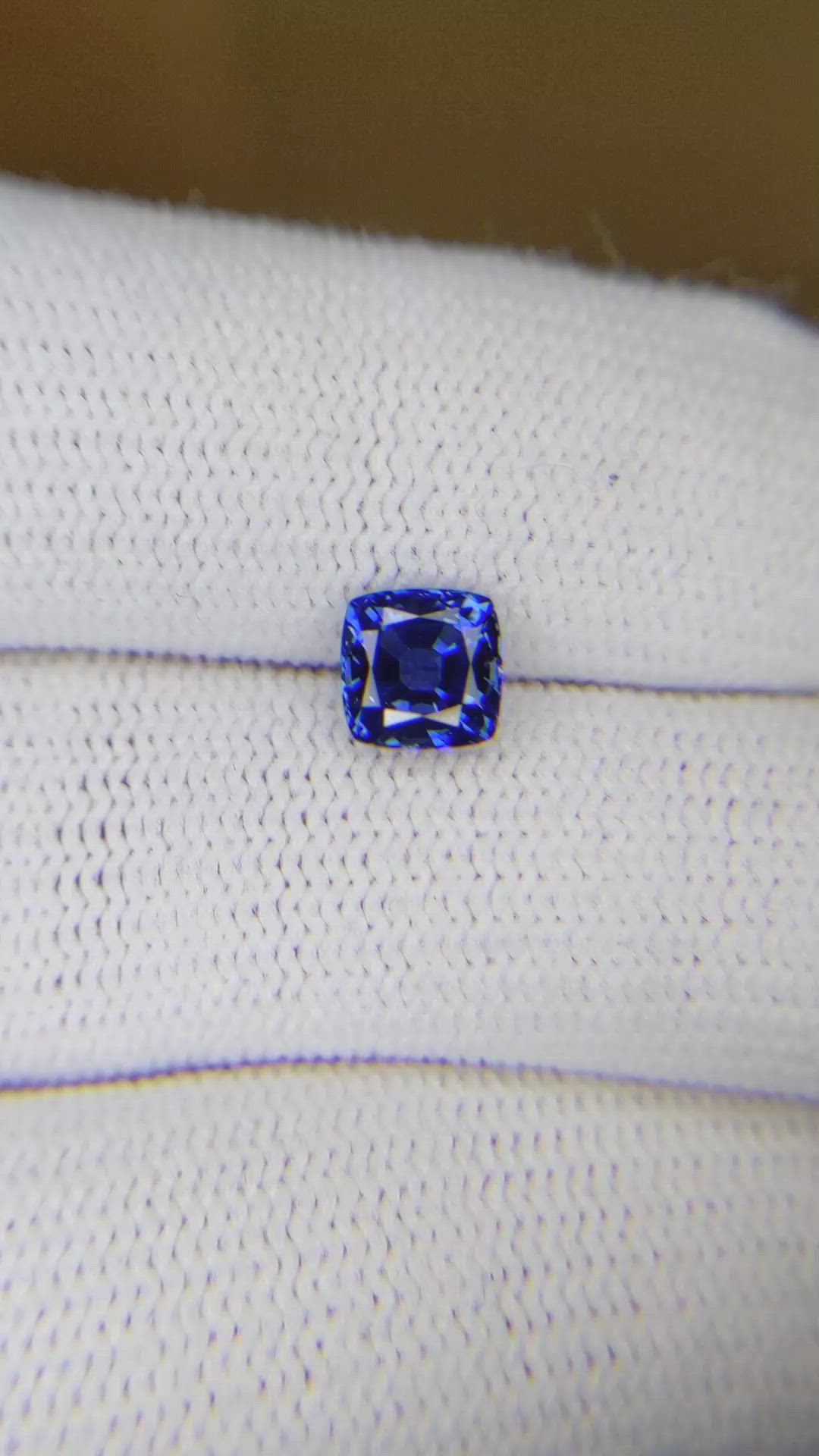 1.07 Ct. Blue Sapphire from Ceylon (Sri Lanka) Size Video