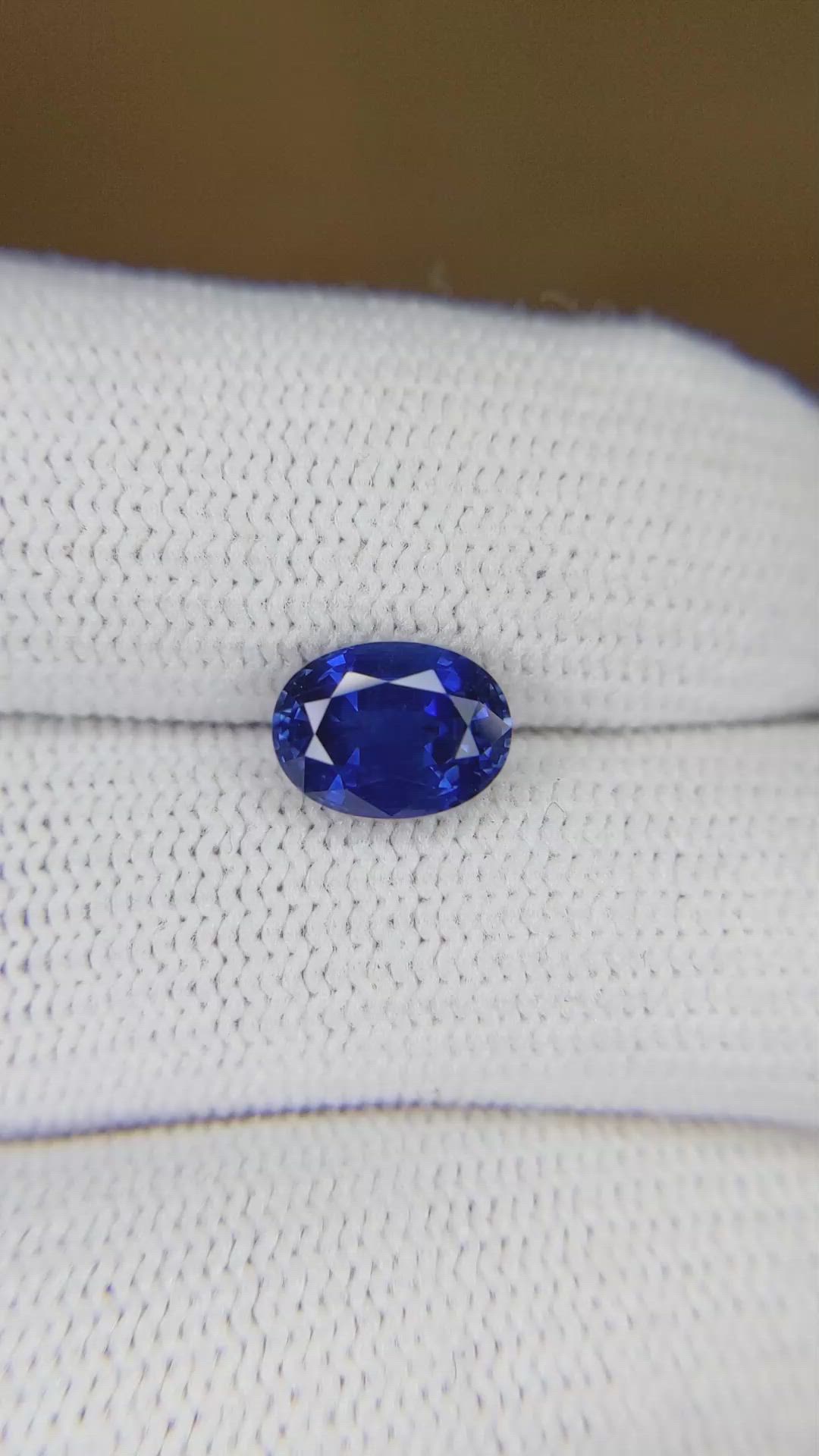 1.94 Ct. Blue Sapphire from Ceylon (Sri Lanka) Size Video