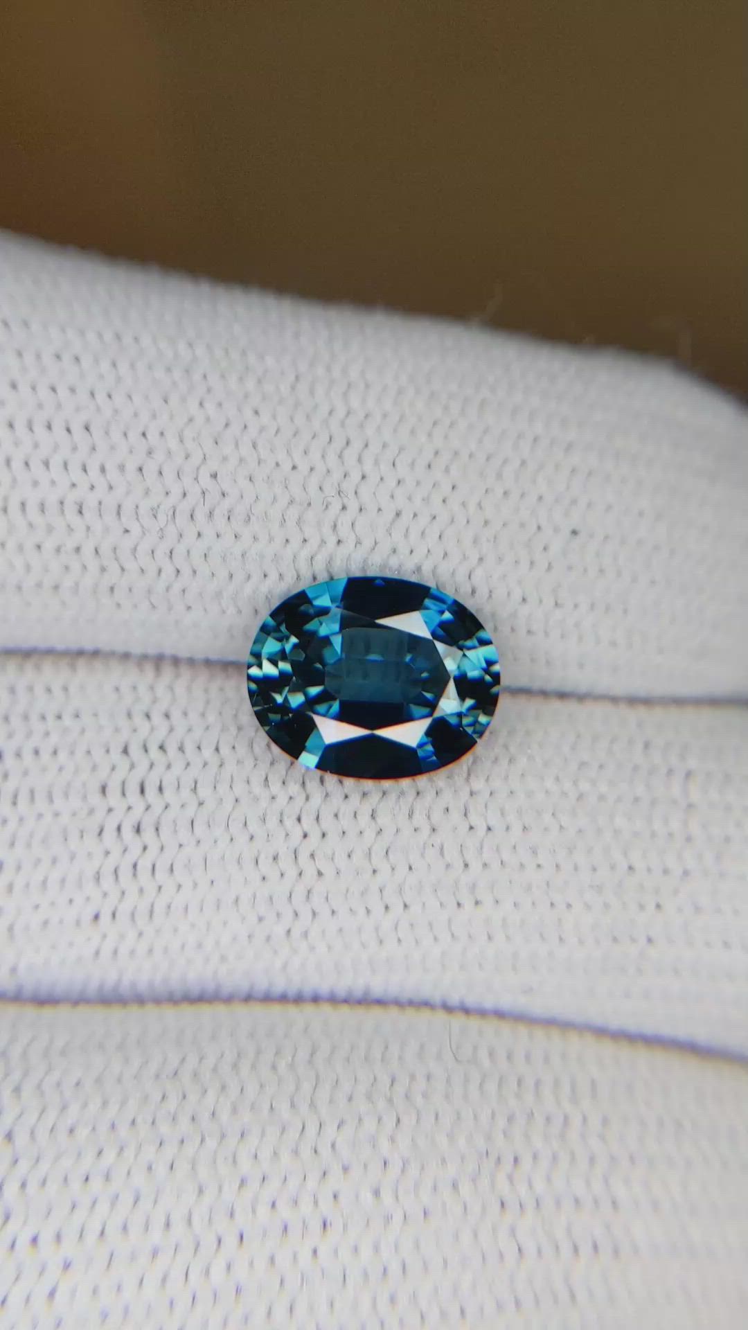 2.90 Ct. Greenish Blue Sapphire from Ceylon (Sri Lanka) Size Video