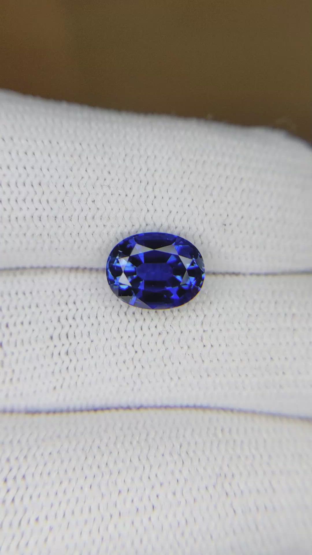 3.01 Ct. Blue Sapphire from Ceylon (Sri Lanka) Size Video