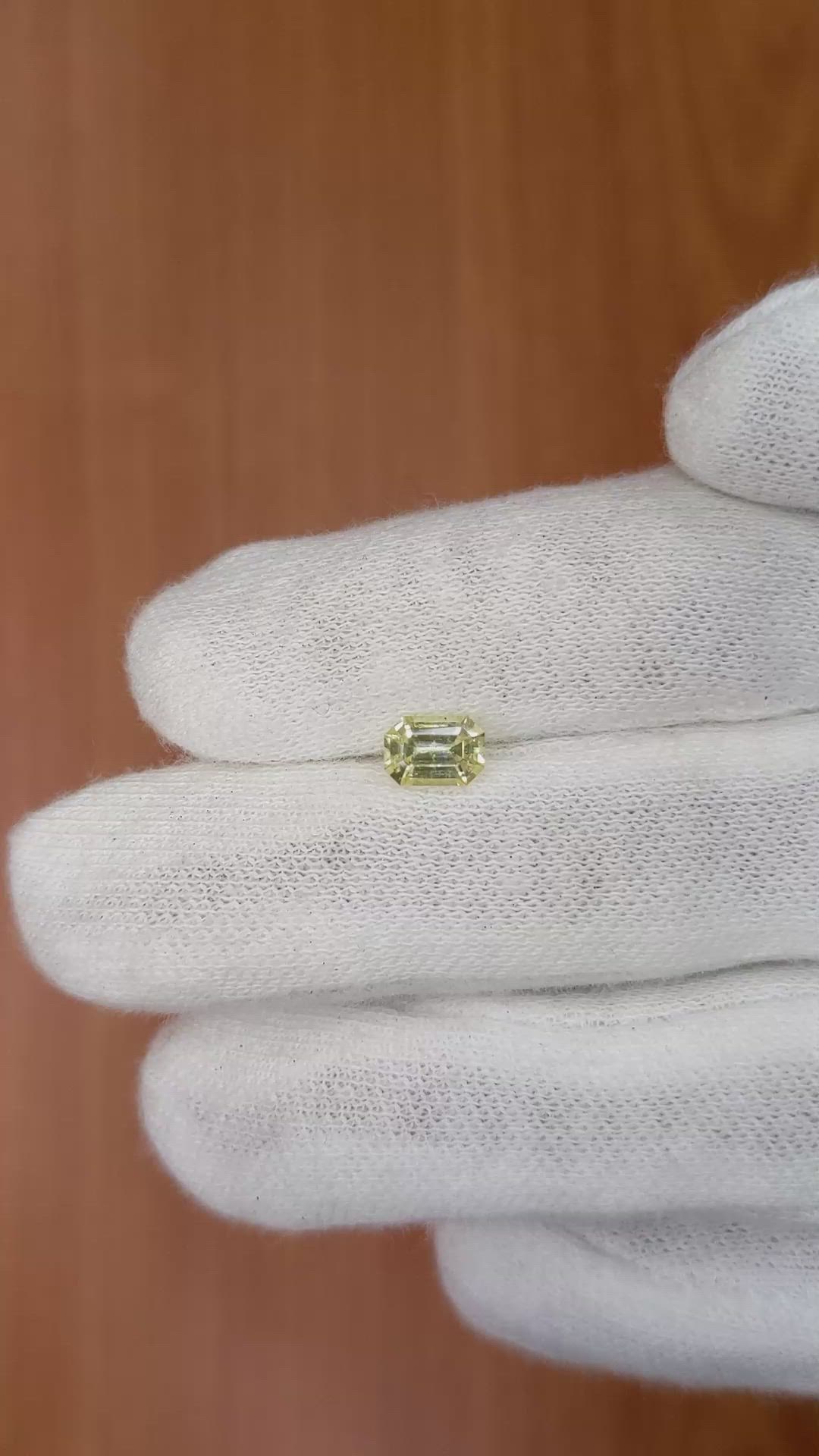 0.80 Ct. Yellow Sapphire from Ceylon (Sri Lanka) Size Video