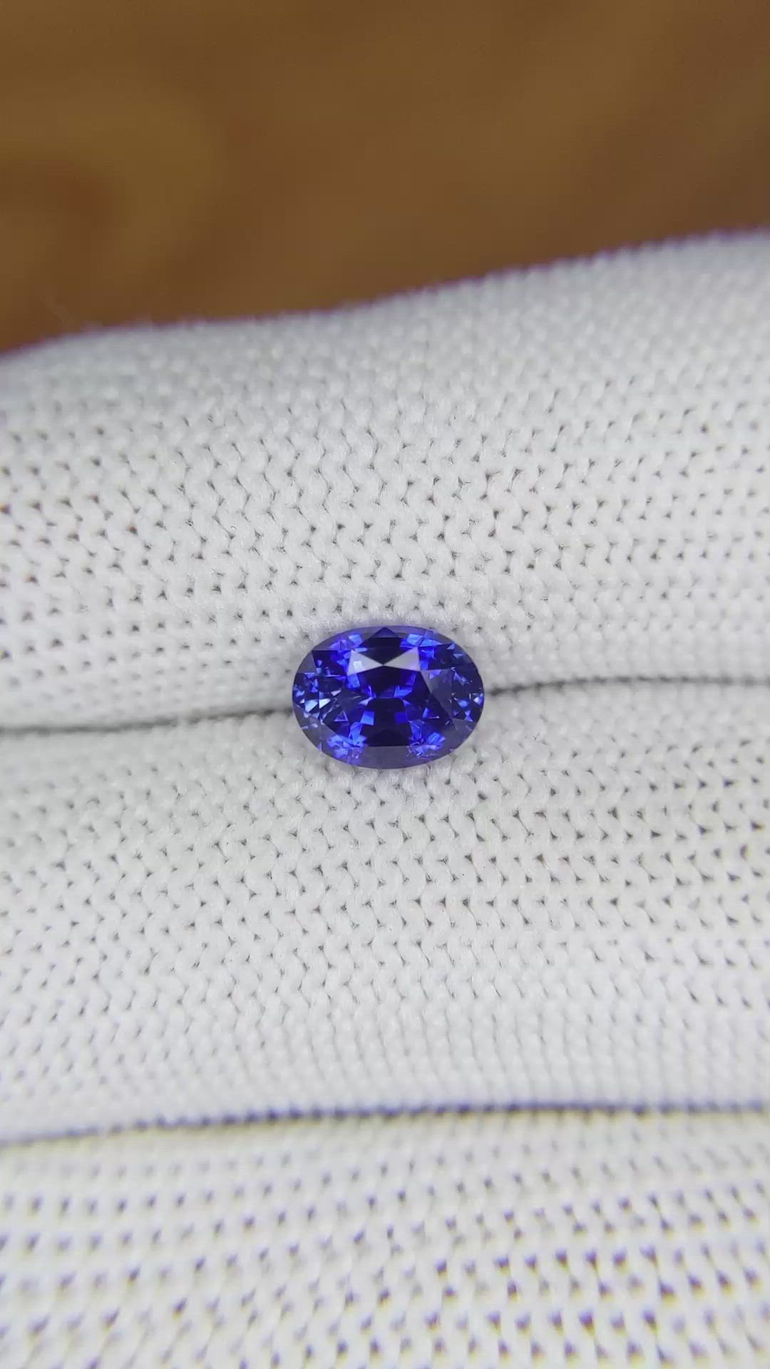 1.79 Ct. Blue Sapphire from Ceylon (Sri Lanka) Size Video