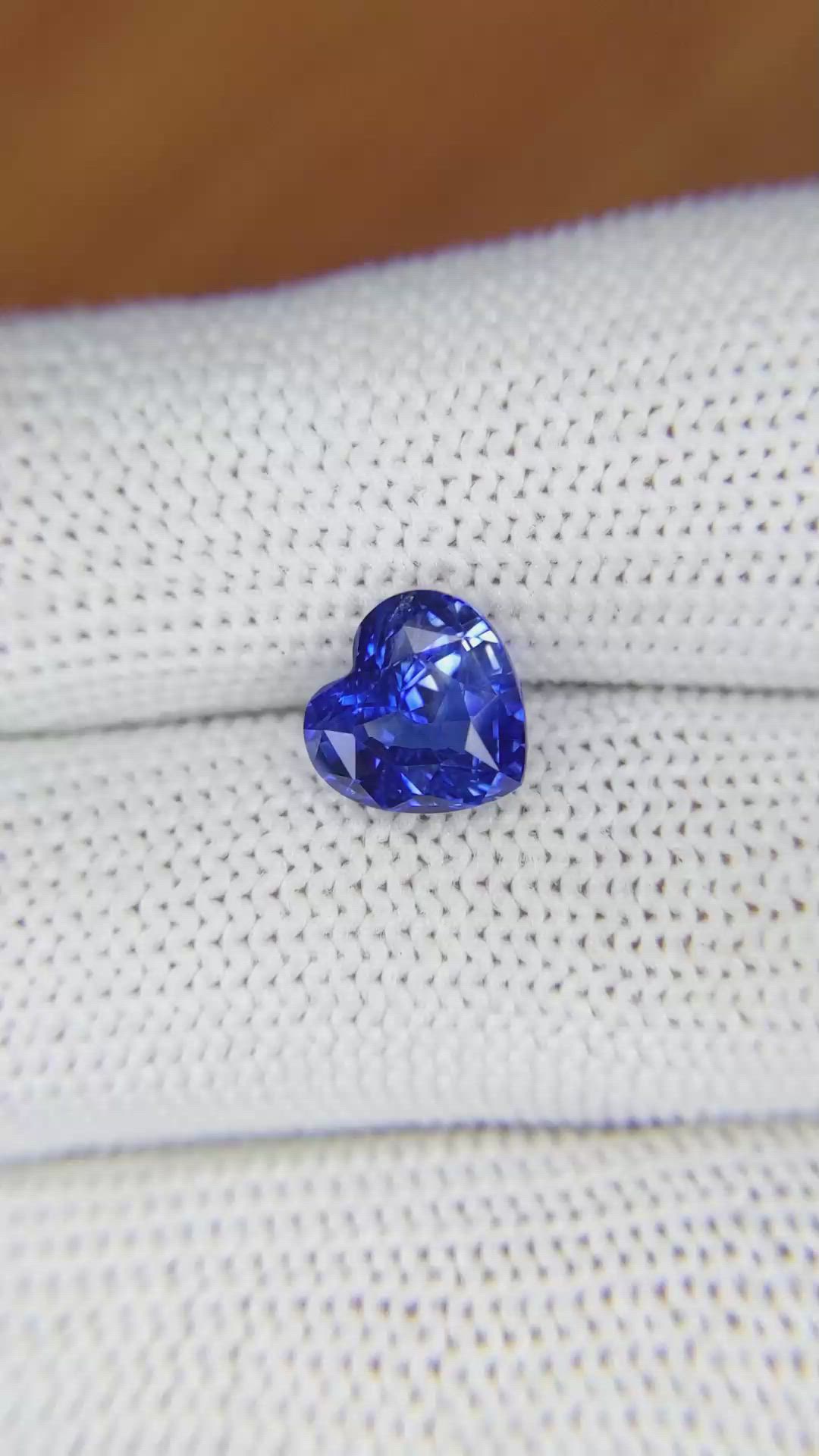 3.02 Ct. Blue Sapphire from Ceylon (Sri Lanka) Size Video
