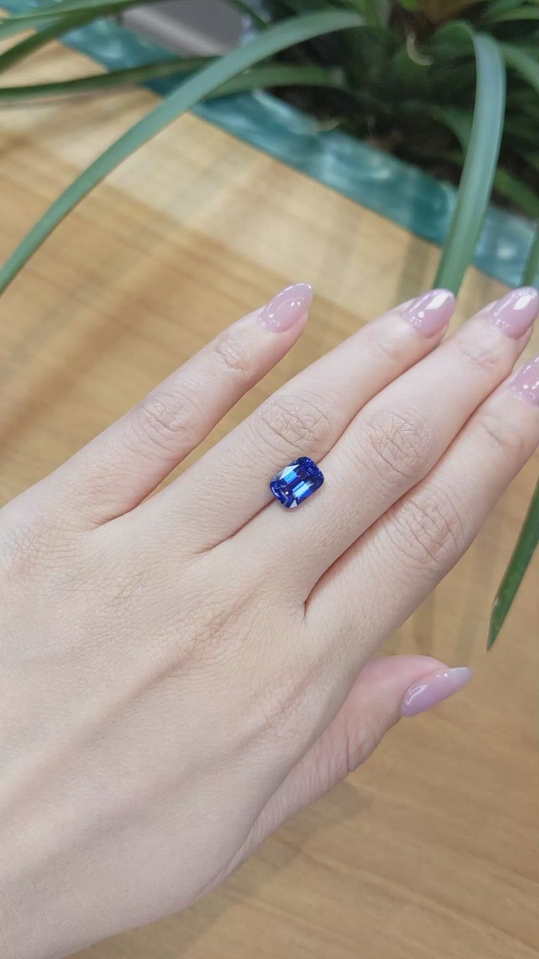 3.53 Ct. Blue Sapphire from Ceylon (Sri Lanka) Size Video