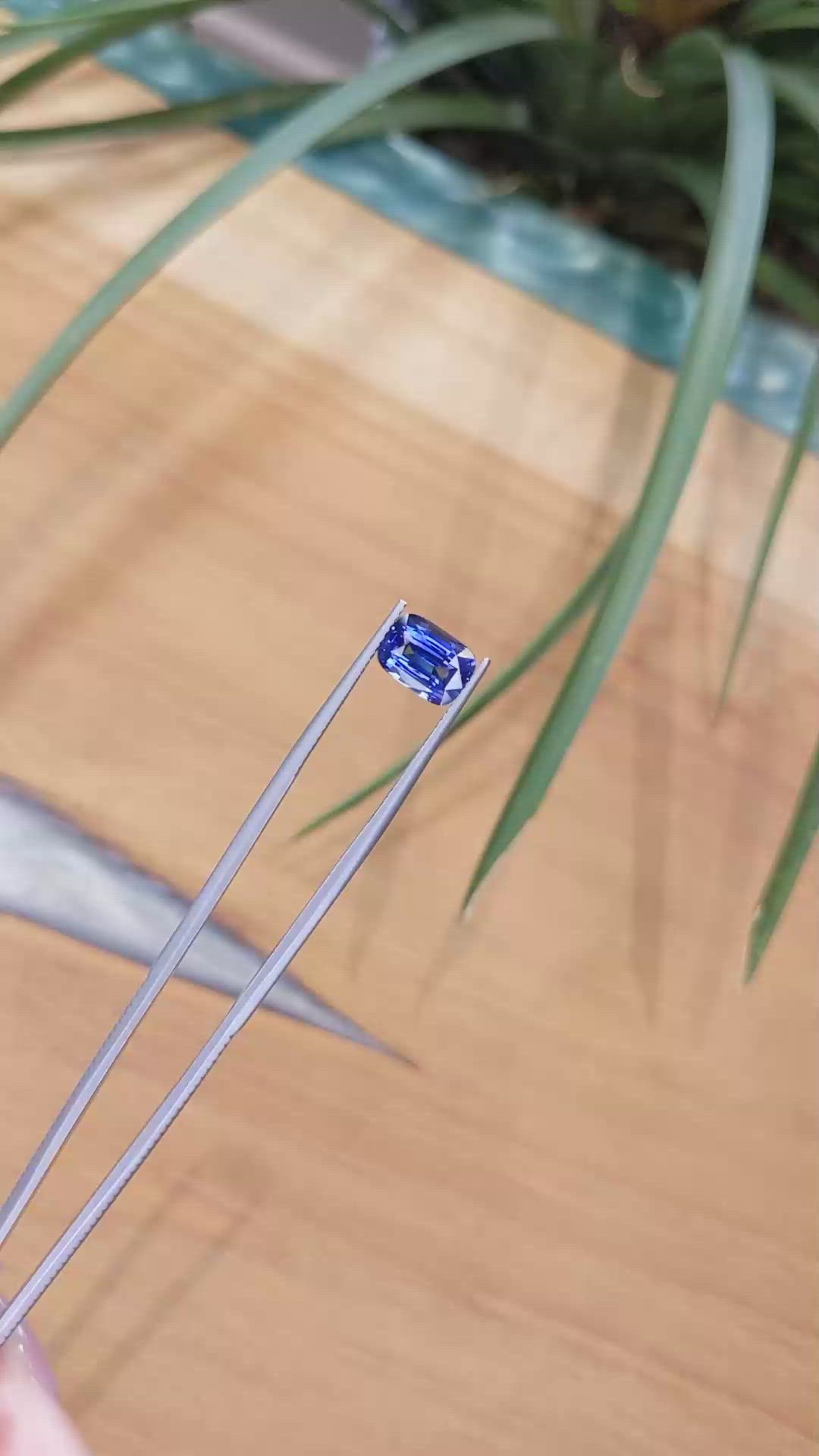 3.53 Ct. Blue Sapphire from Ceylon (Sri Lanka) Size Video