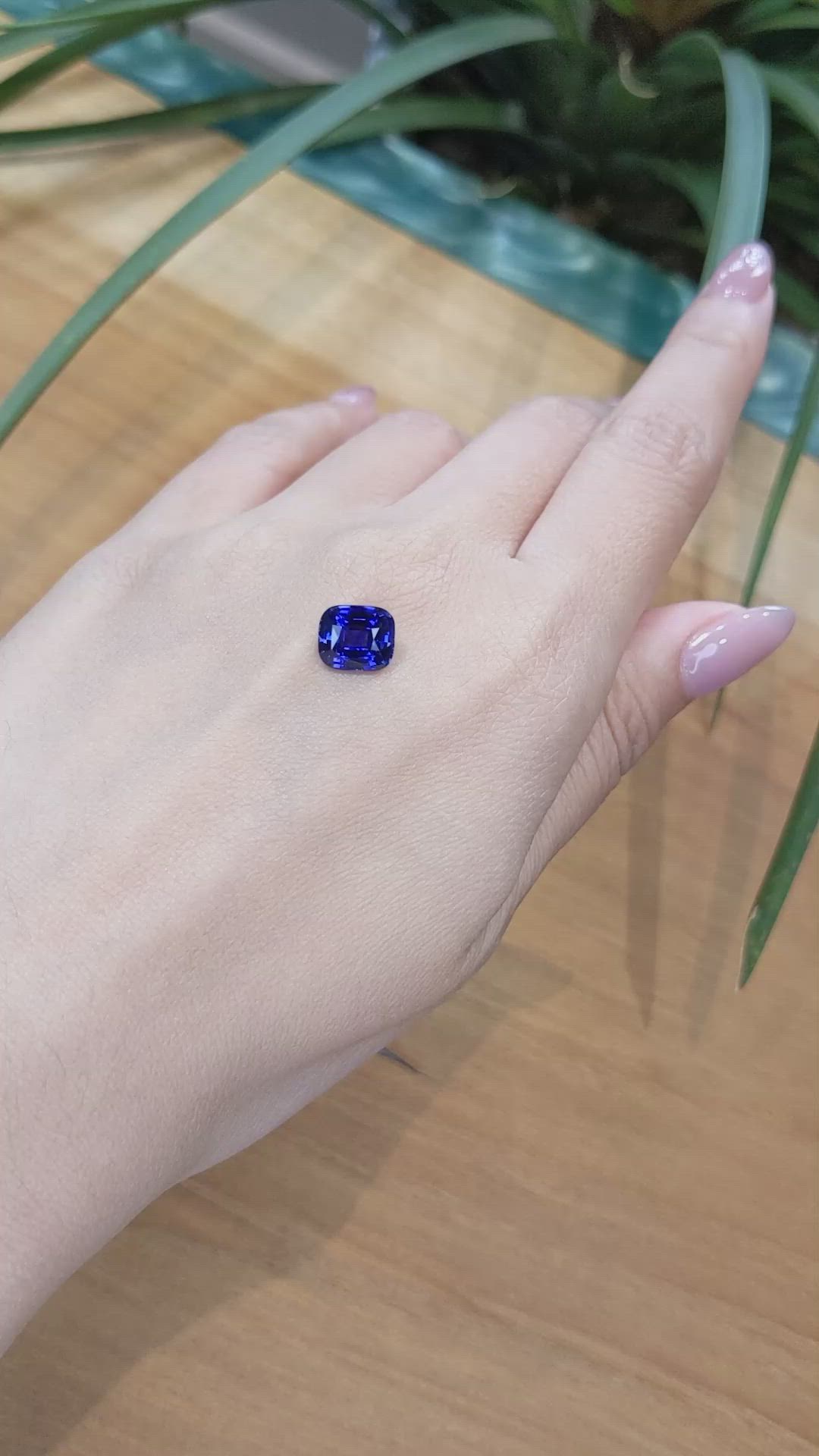 3.12 Ct. Blue Sapphire from Ceylon (Sri Lanka) Size Video