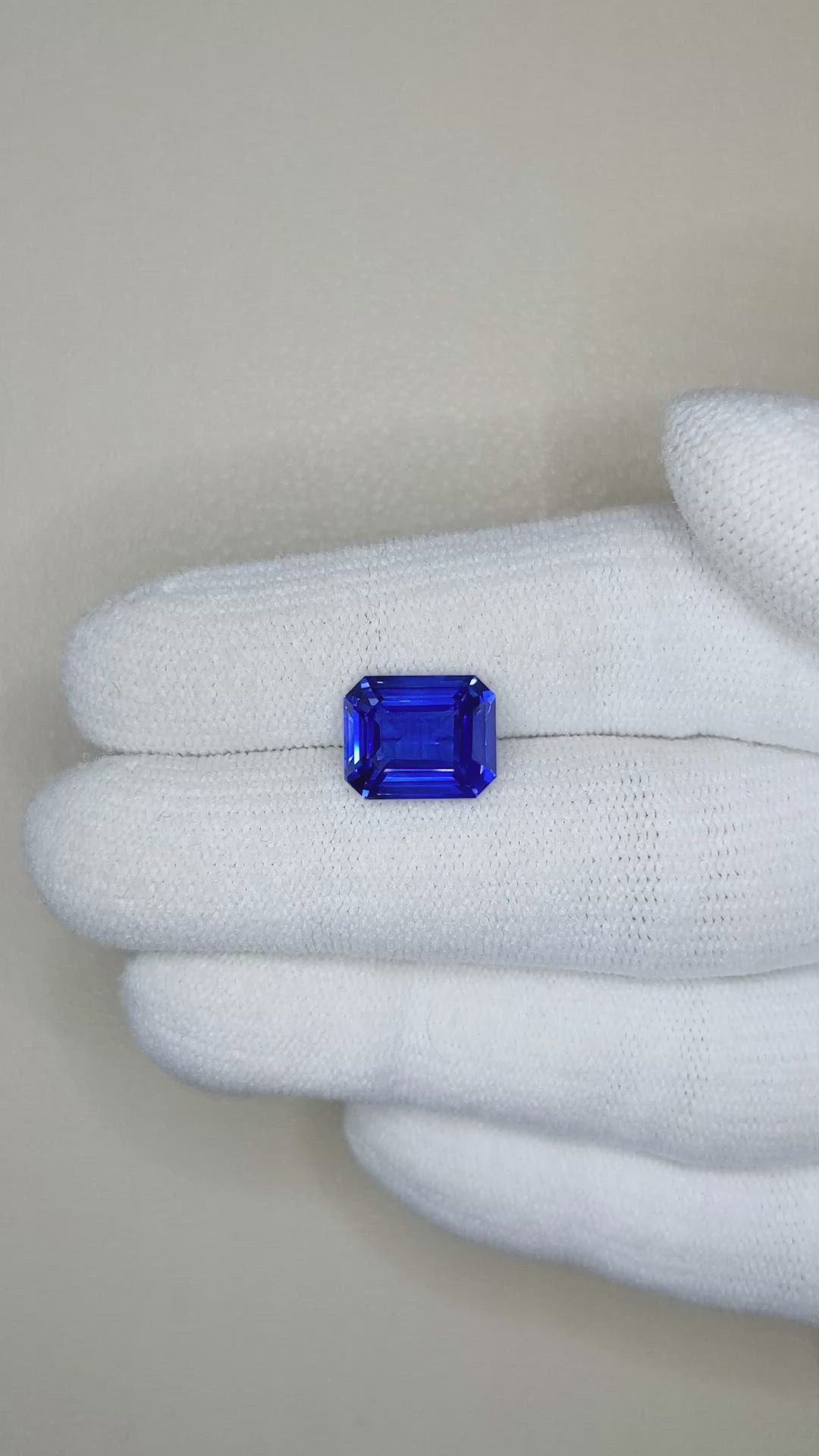 5.62 Ct. Blue Sapphire from Ceylon (Sri Lanka) Size Video
