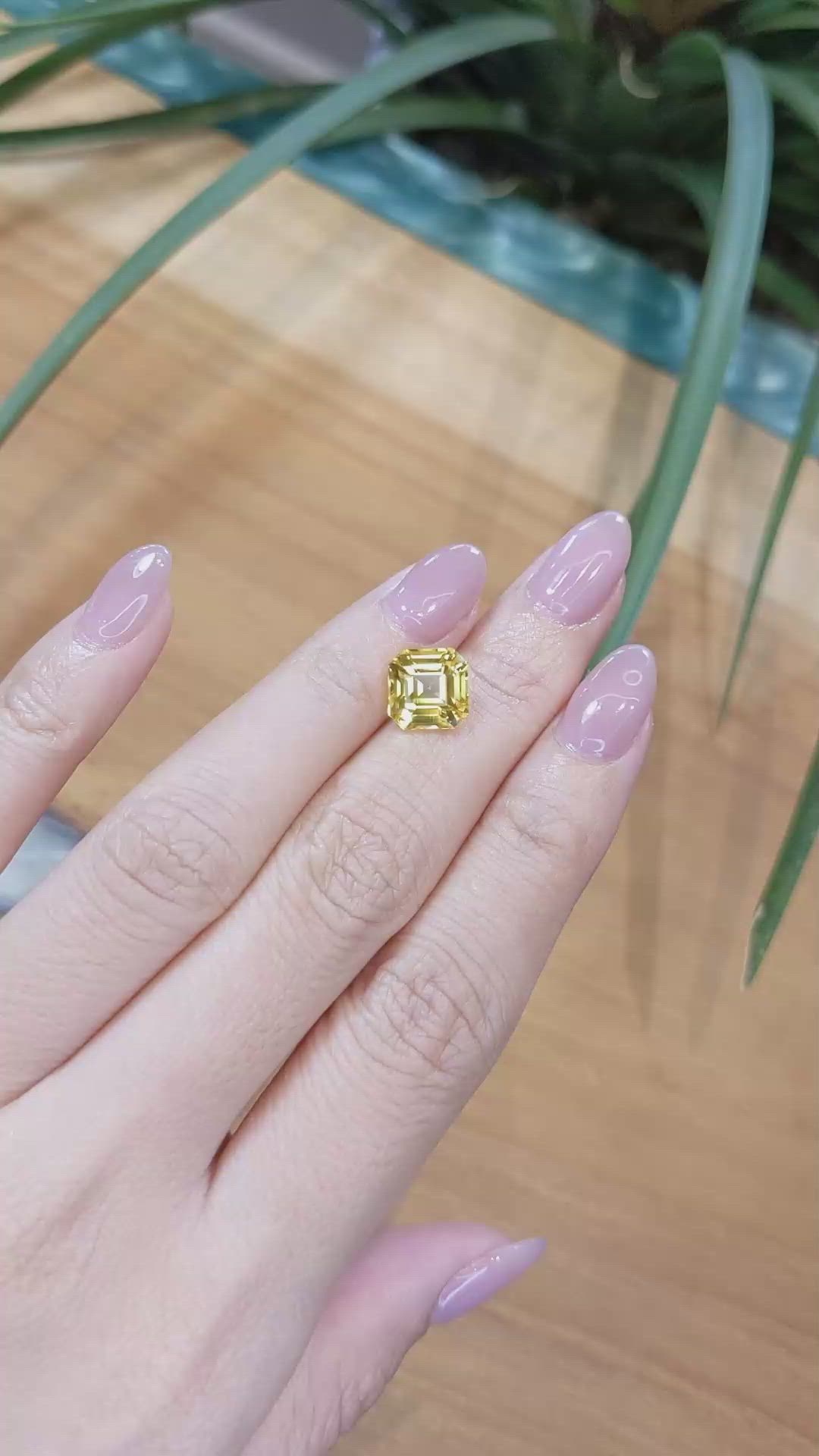 5.06 Ct. Yellow Sapphire from Ceylon (Sri Lanka) Size Video