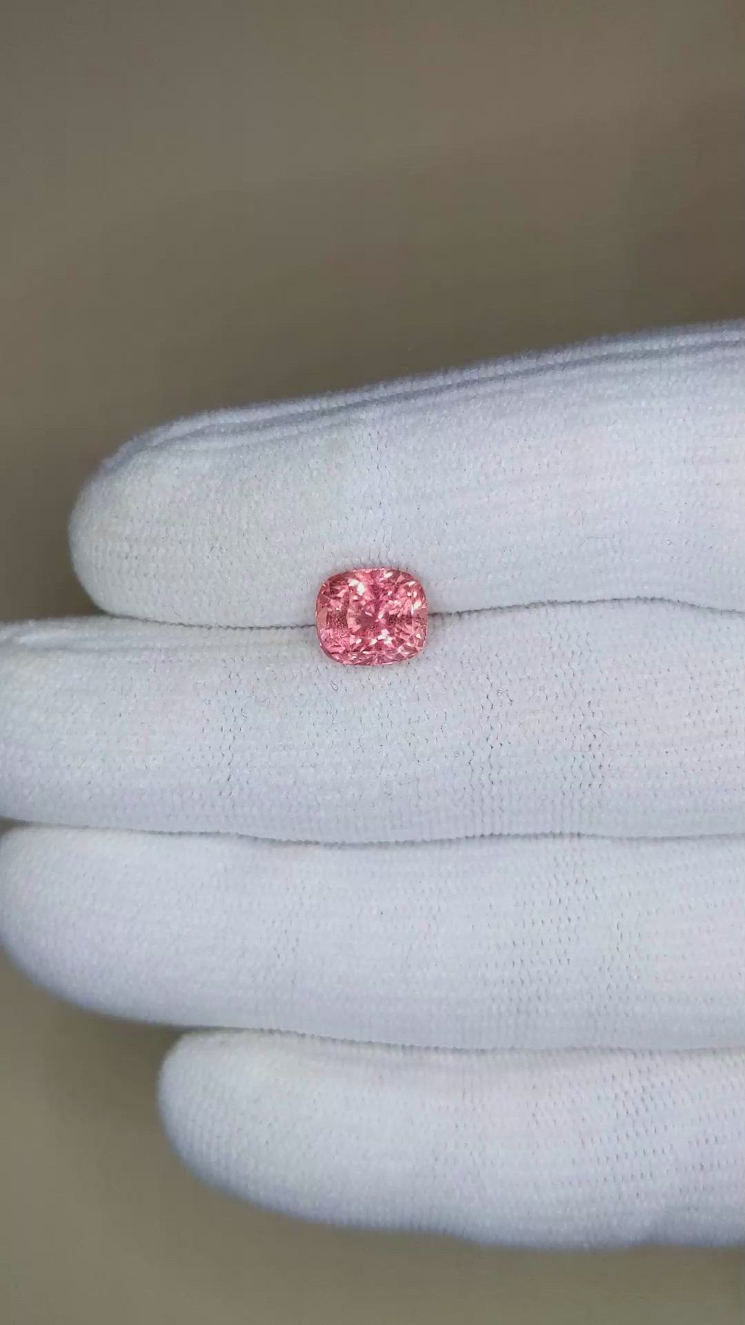 3.14 Ct. Padparadscha Sapphire from Ceylon (Sri Lanka) Size Video