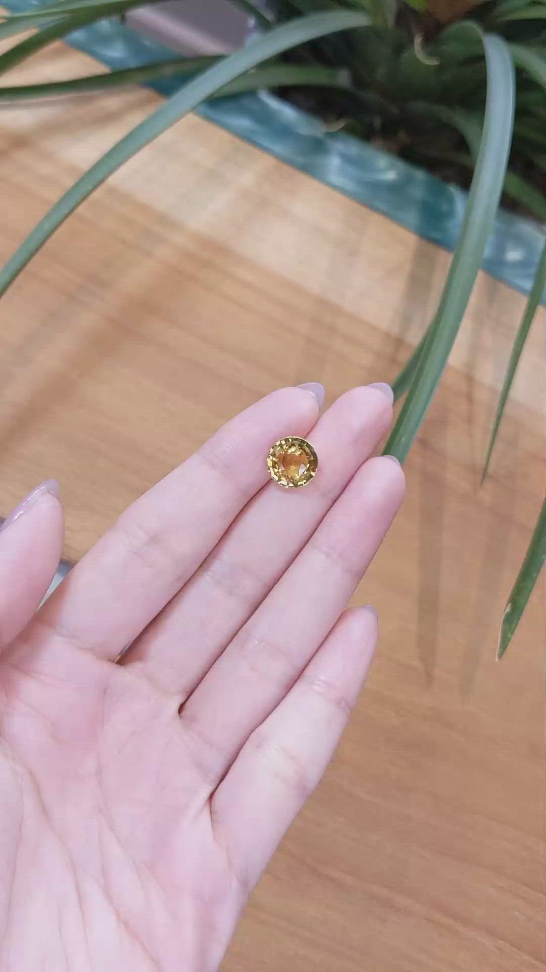 5.02 Ct. Yellow Sapphire from Ceylon (Sri Lanka) Size Video