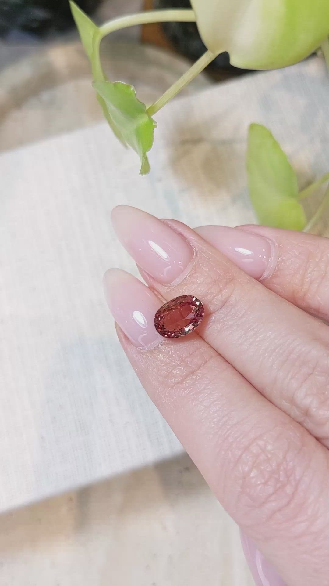 3.07 Ct. Padparadscha Sapphire from Ceylon (Sri Lanka) Size Video
