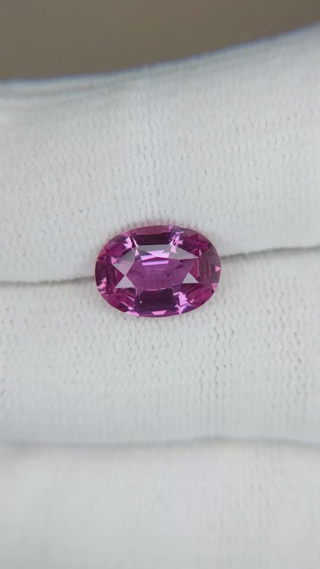 4.15 Ct. Pink Sapphire from Ceylon (Sri Lanka) Size Video